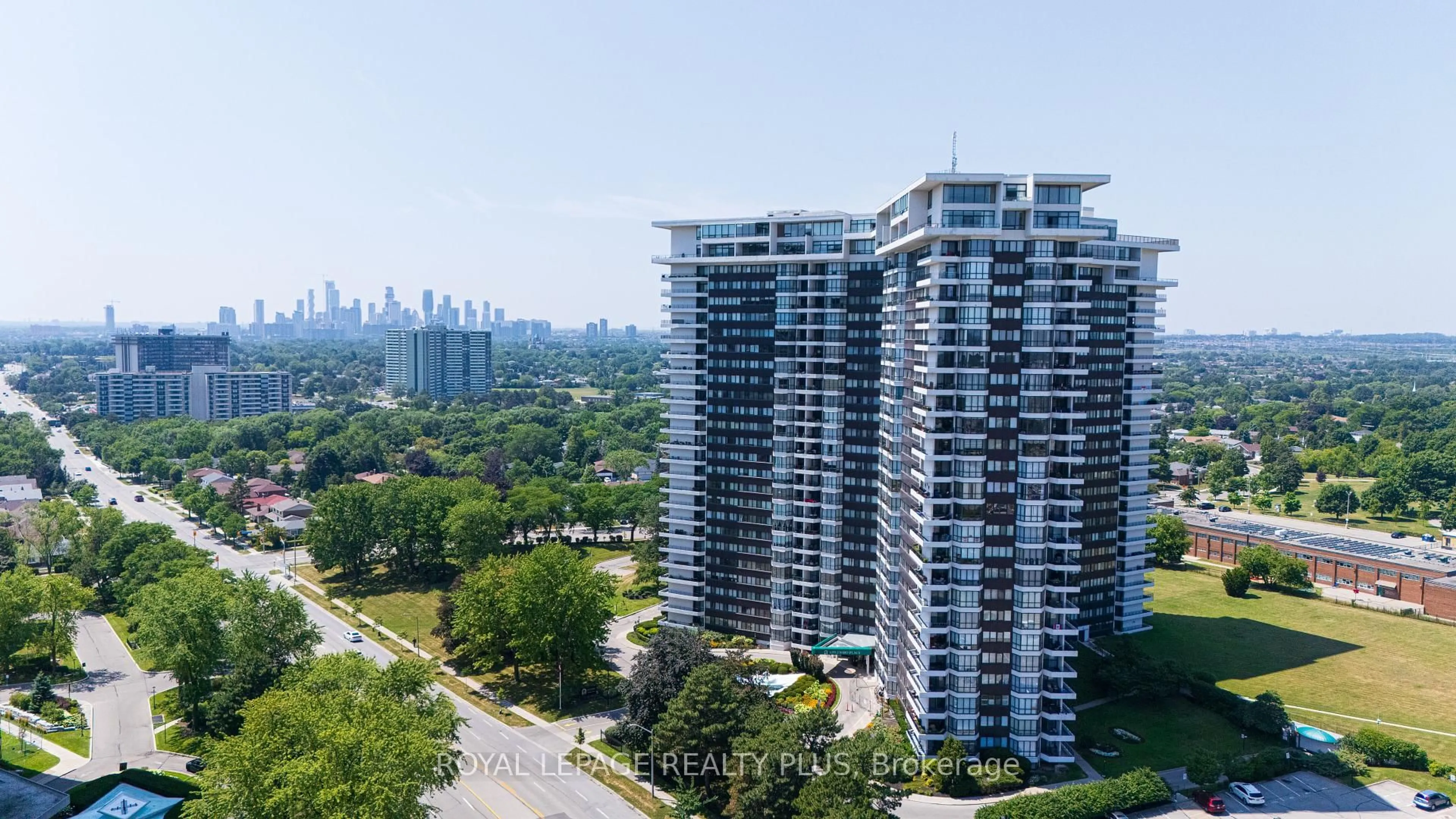 A pic from outside/outdoor area/front of a property/back of a property/a pic from drone, city buildings view from balcony for 1333 Bloor St #708, Mississauga Ontario L4Y 3T6