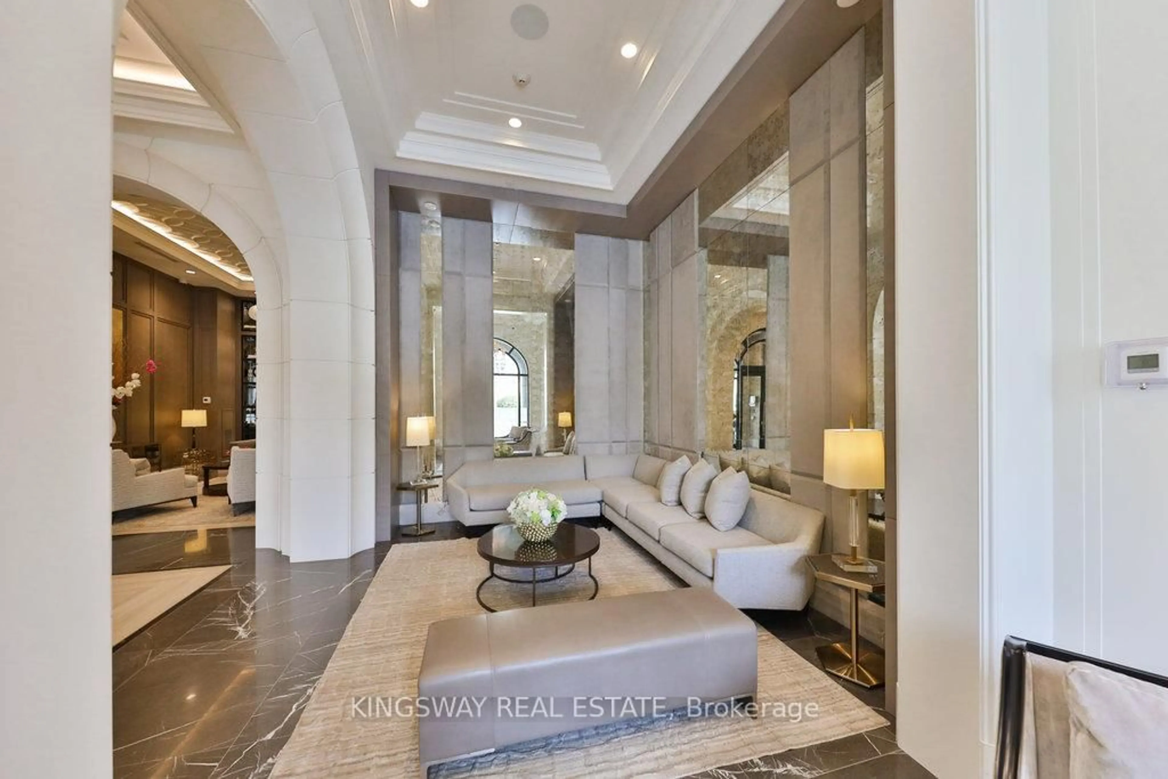 Indoor foyer for 300 Randall St #203, Oakville Ontario L6J 1R1