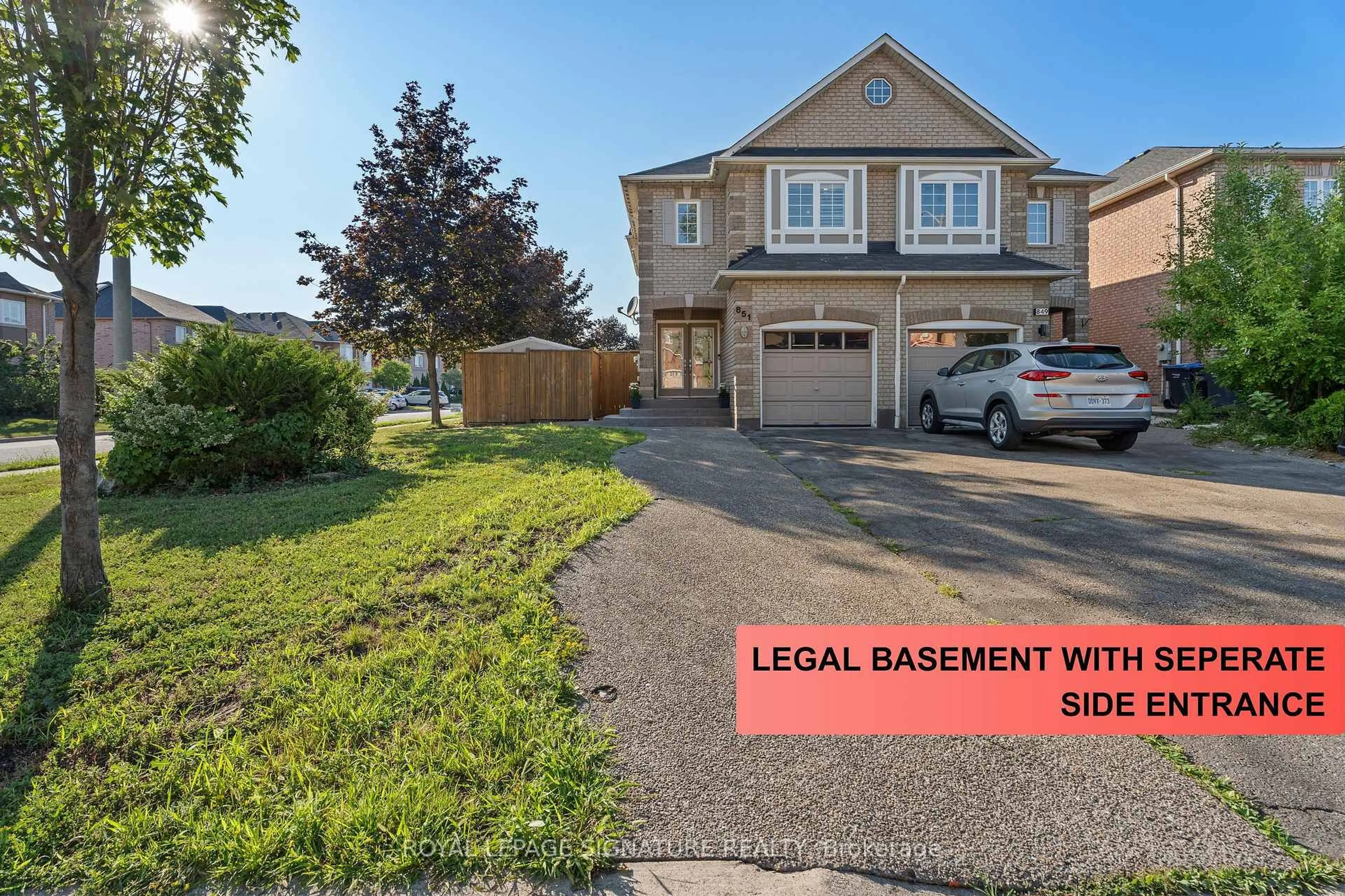 A pic from outside/outdoor area/front of a property/back of a property/a pic from drone, street for 851 Genovese Pl, Mississauga Ontario L5V 3B1