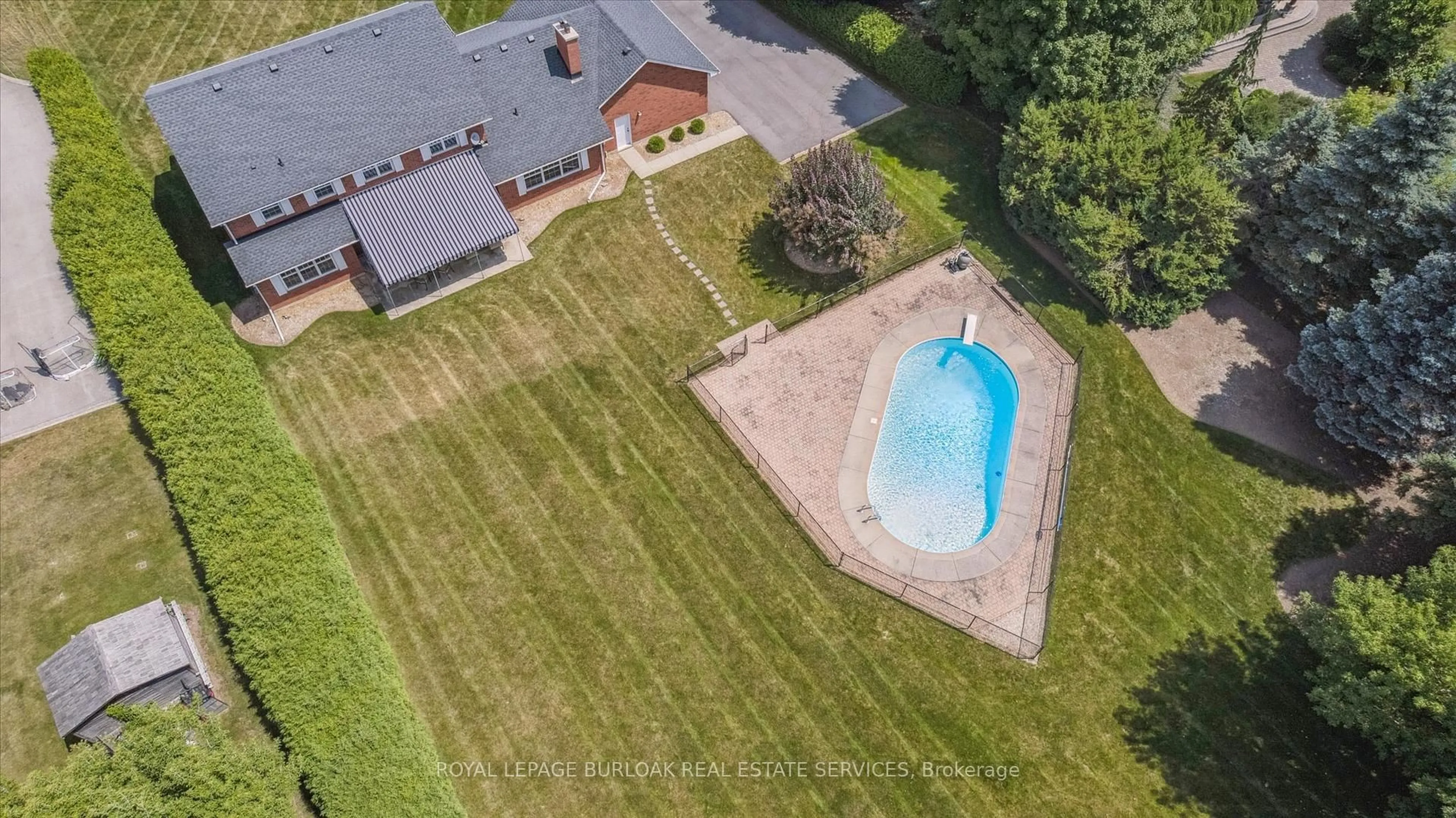 A pic from outside/outdoor area/front of a property/back of a property/a pic from drone, water/lake/river/ocean view for 80 Mae Crt, Milton Ontario L0P 1B0