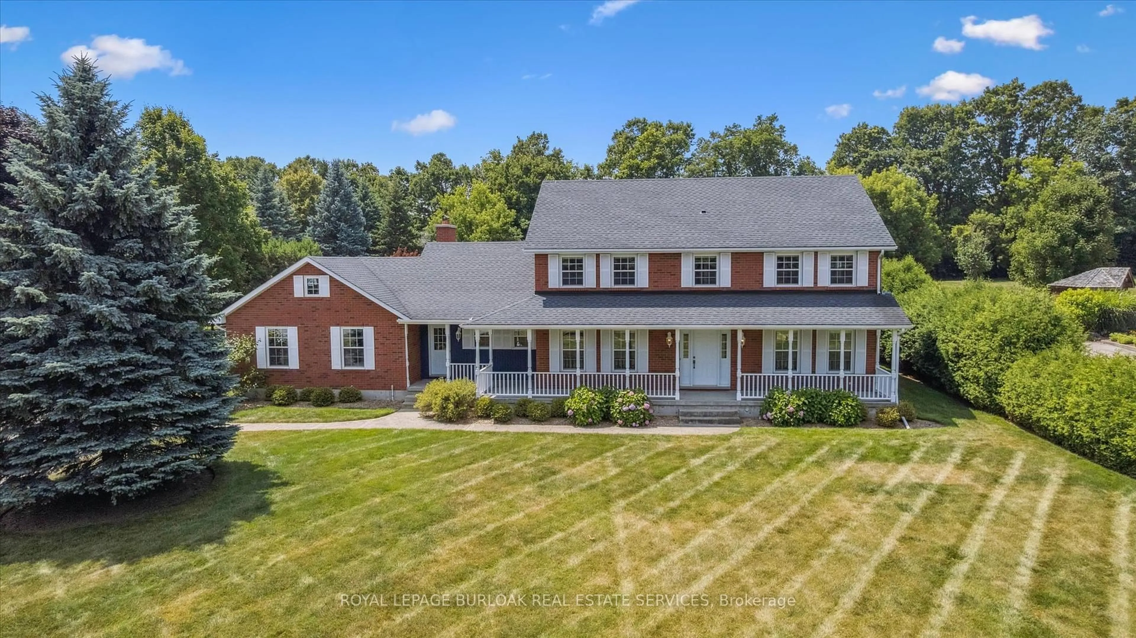 A pic from outside/outdoor area/front of a property/back of a property/a pic from drone, unknown for 80 Mae Crt, Milton Ontario L0P 1B0