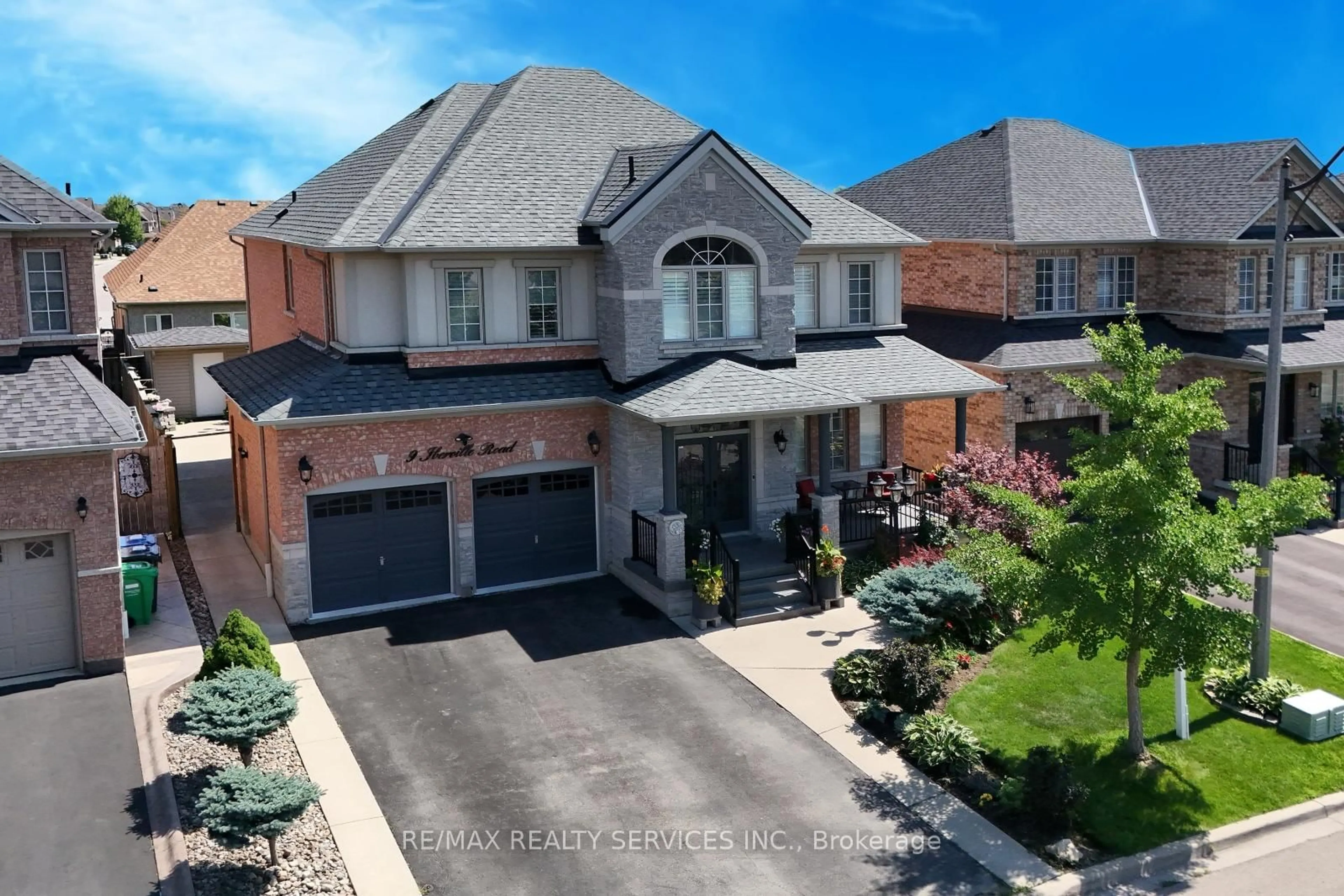 A pic from outside/outdoor area/front of a property/back of a property/a pic from drone, street for 9 Iberville Rd, Brampton Ontario L6P 2K5