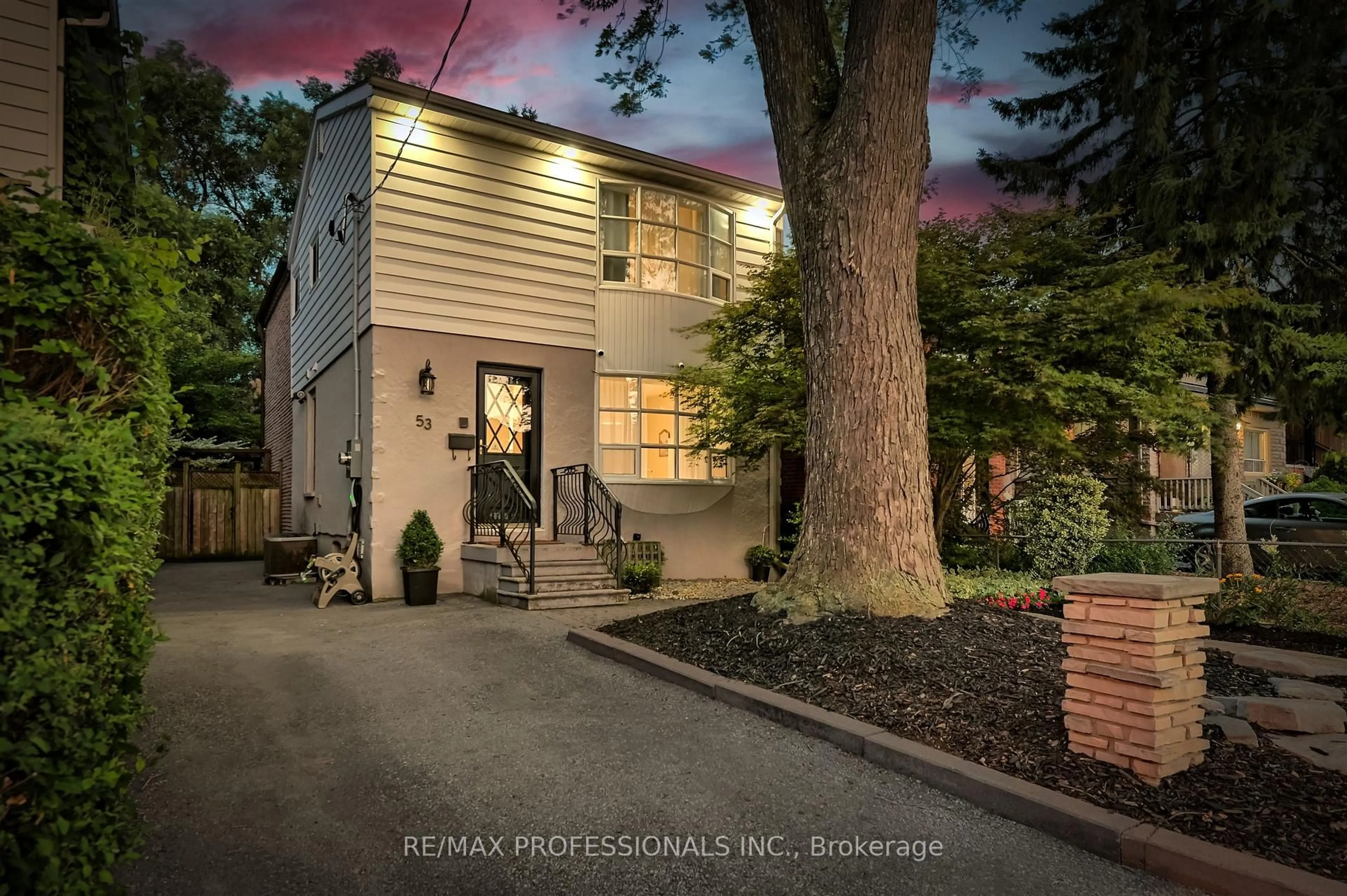 Unknown for 53 Tilden Cres, Toronto Ontario M9P 1V8