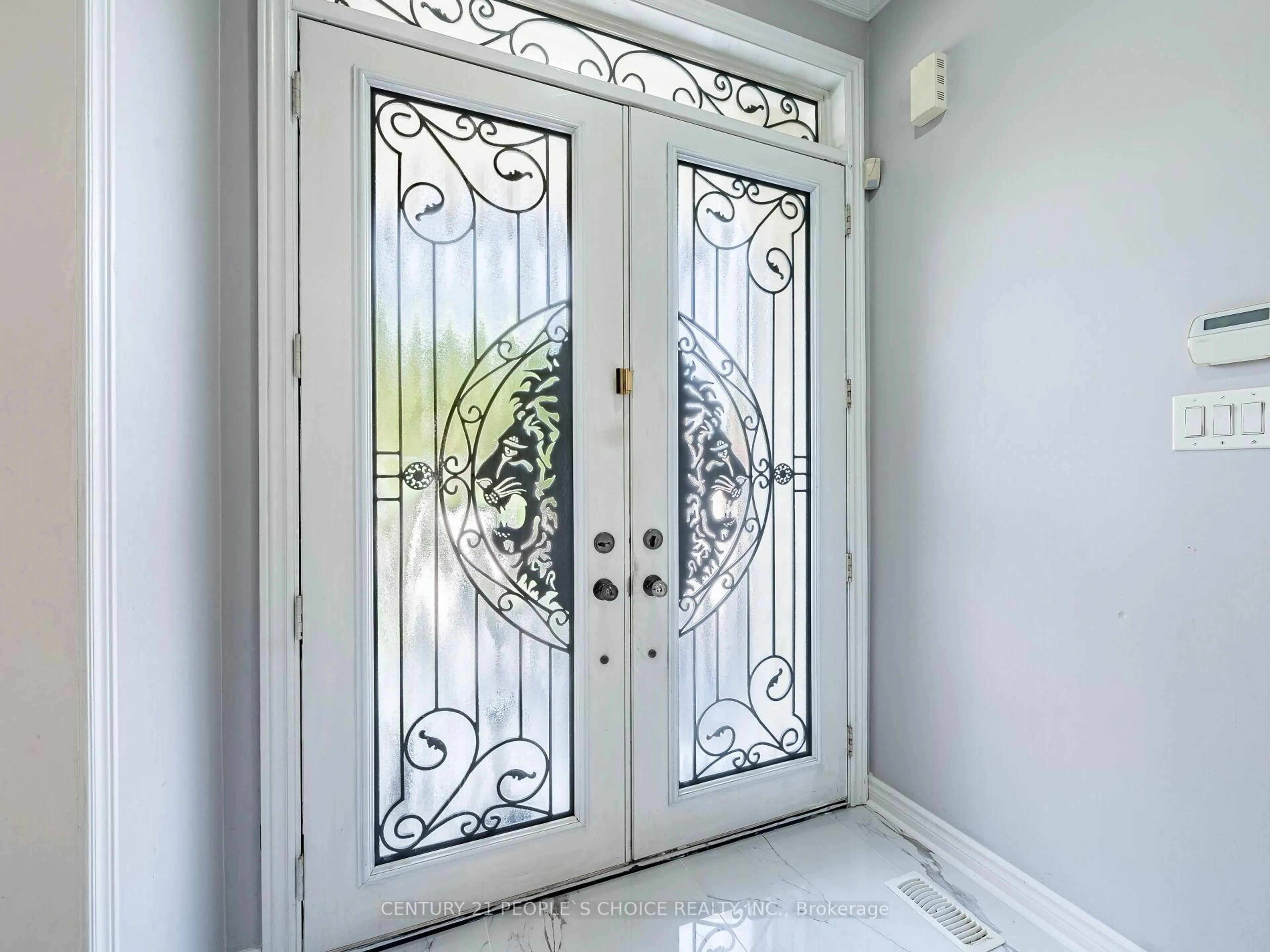 Indoor entryway for 12 Vintonridge Dr, Brampton Ontario L6P 2T6