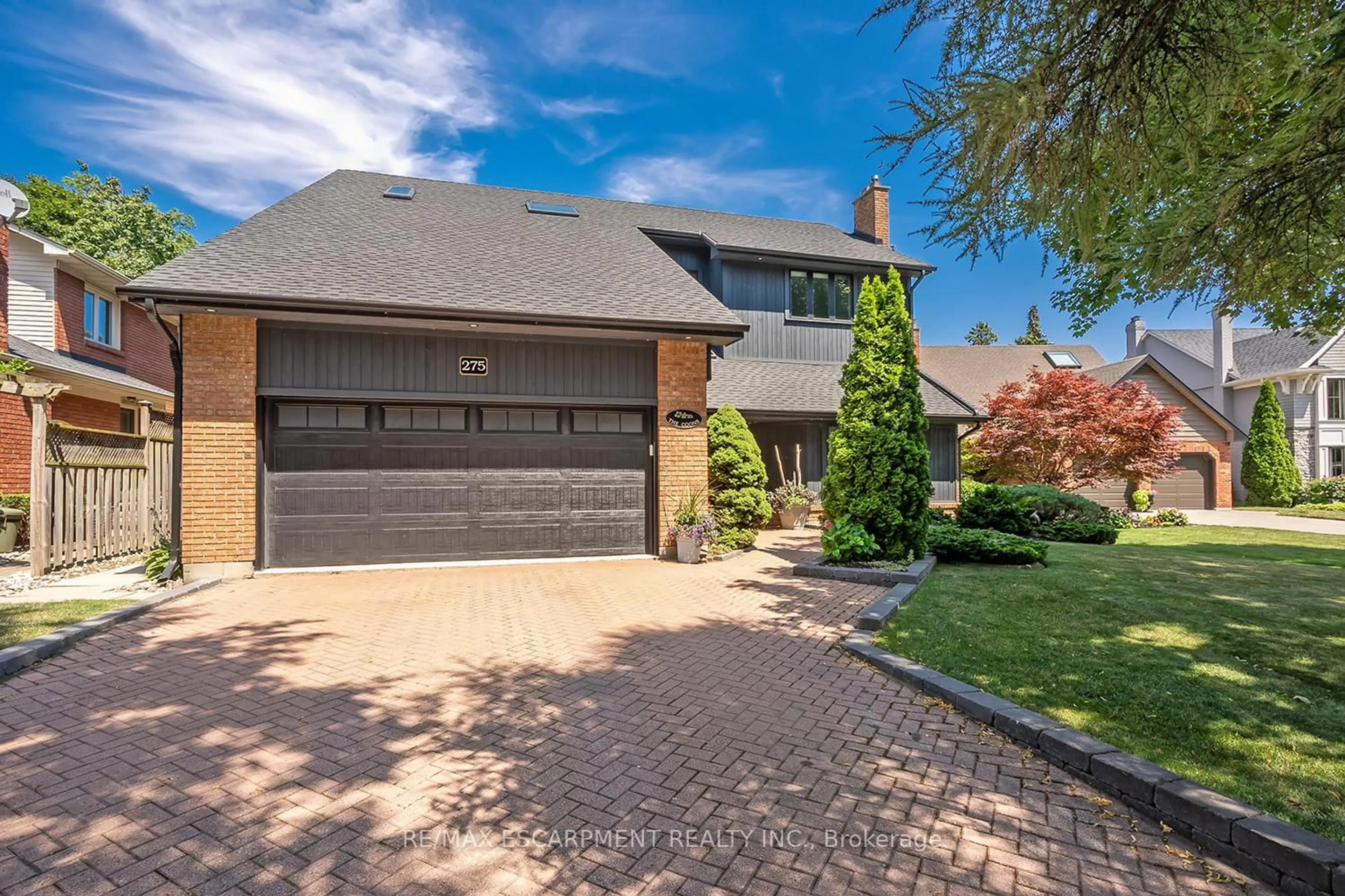 Home with brick exterior material, street for 275 Alexander Crt, Burlington Ontario L7R 4G1