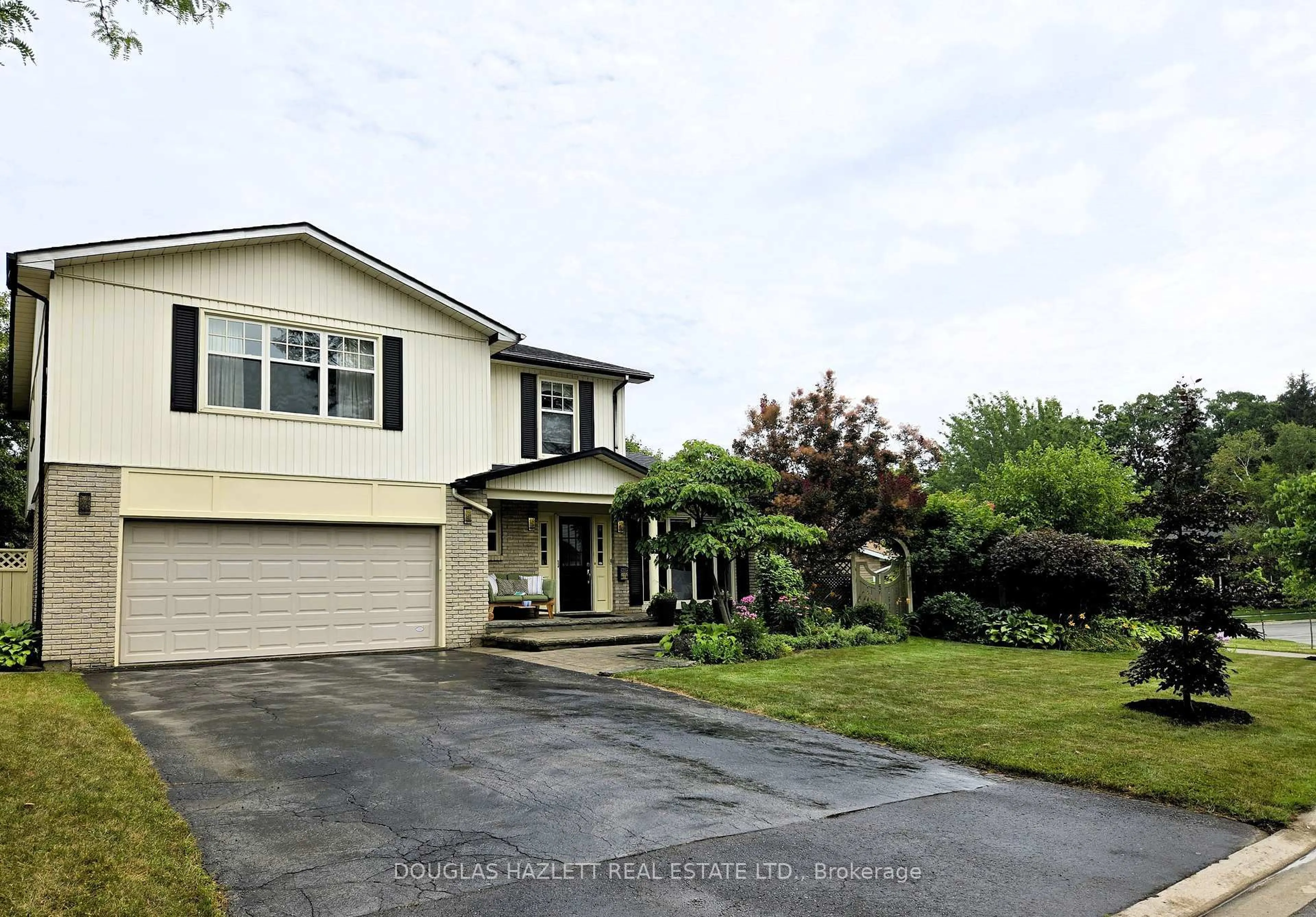 Unknown for 1264 Abbey Crt, Burlington Ontario L7P 3R4