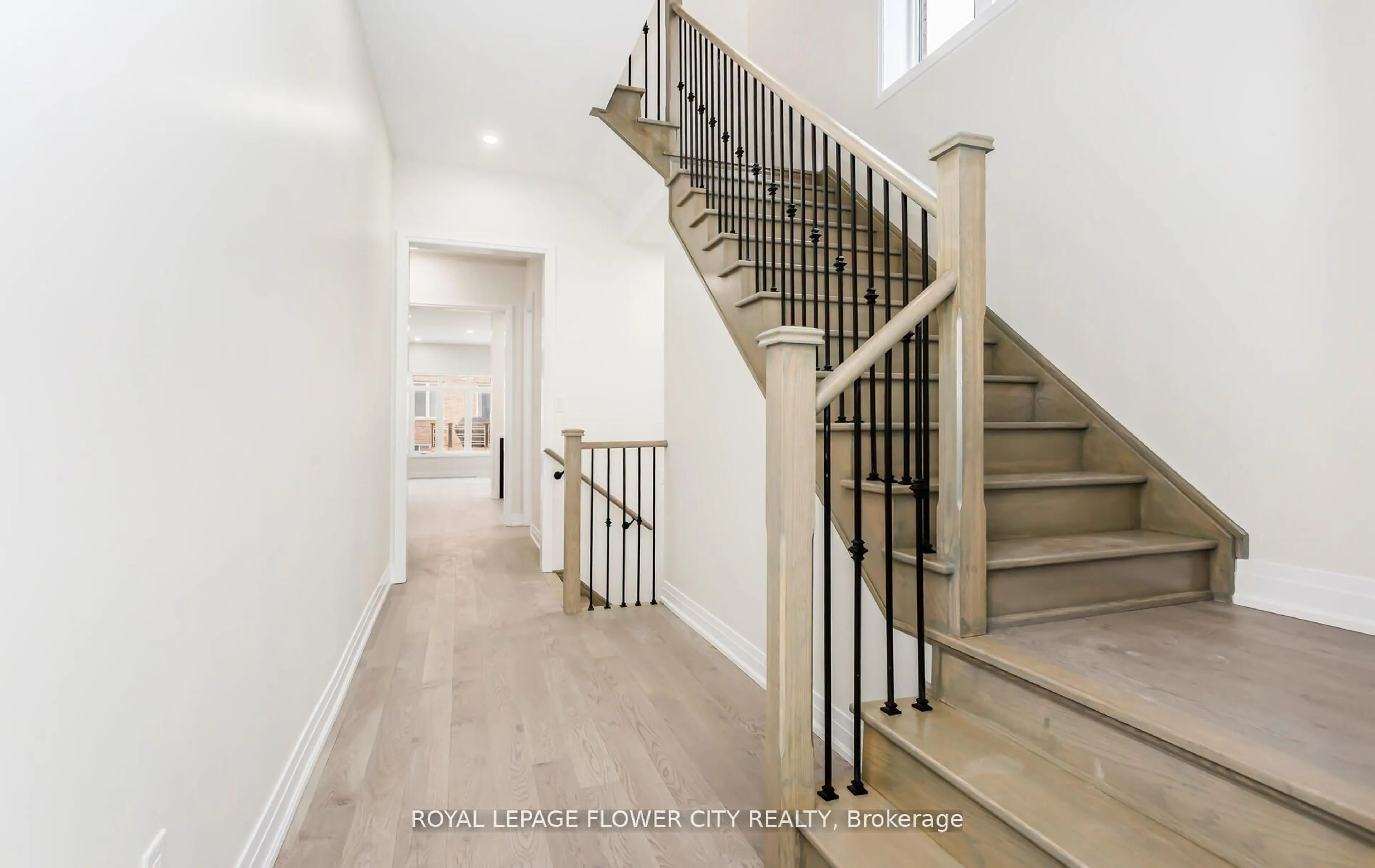 Stairs for 44 Royal Fern Cres, Caledon Ontario L7C 4H1