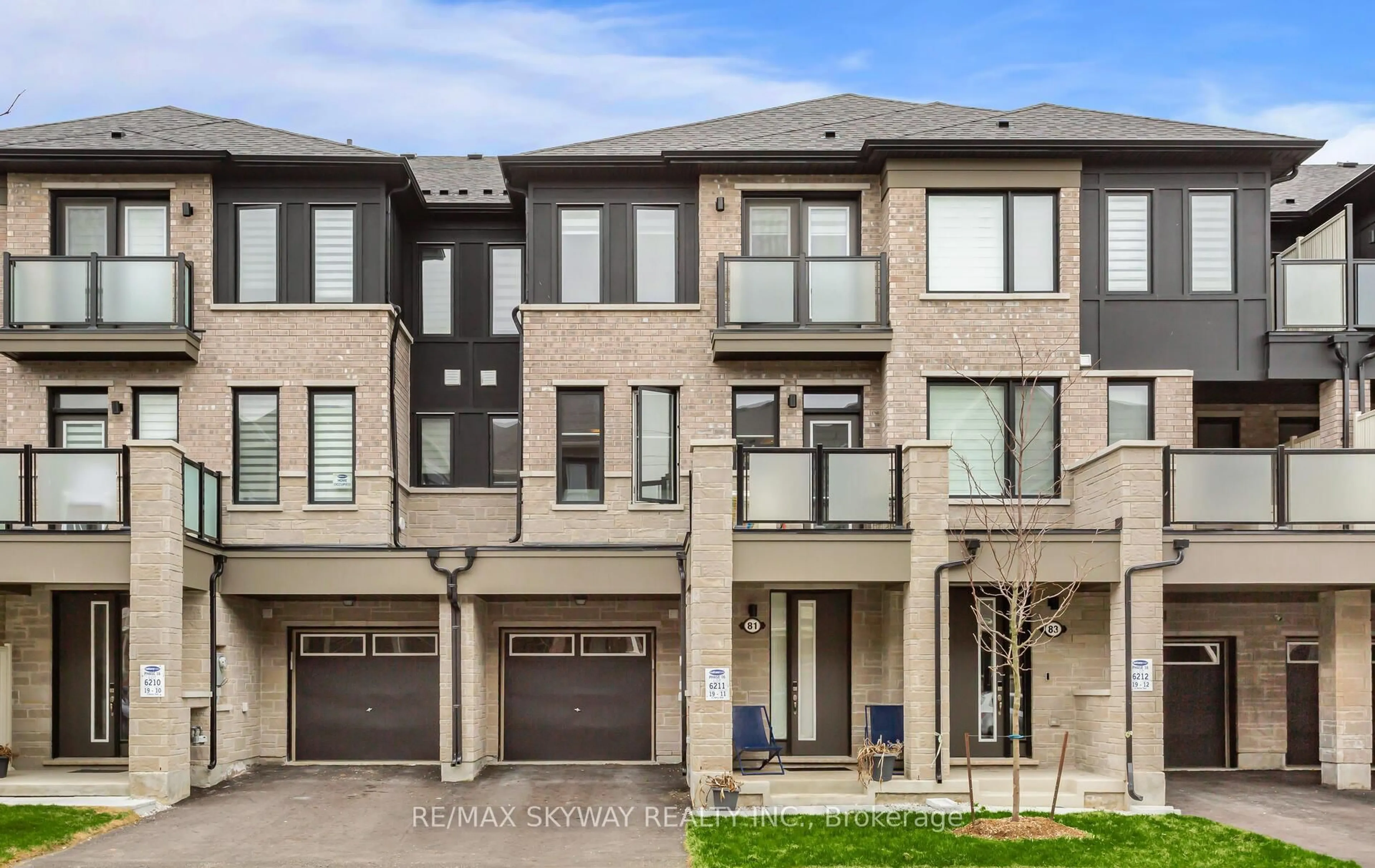 Home with brick exterior material, street for 81 Melmar St, Brampton Ontario L7A 5K8