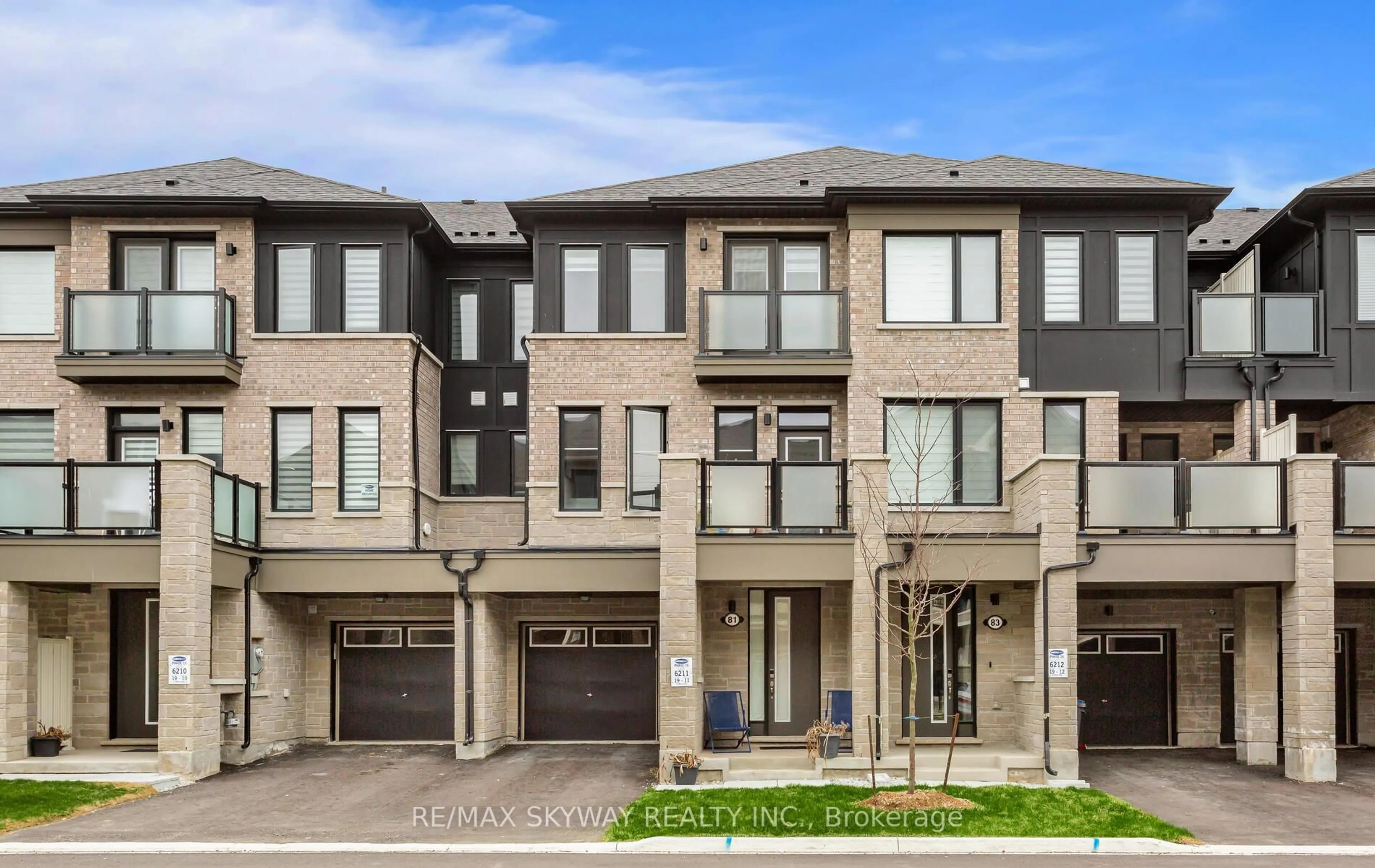 Home with brick exterior material, street for 81 Melmar St, Brampton Ontario L7A 5K8