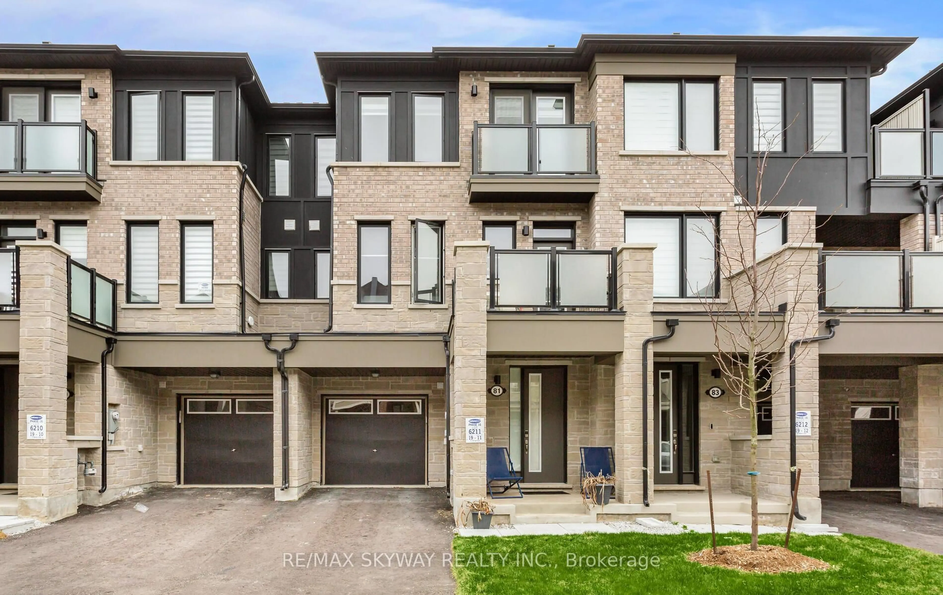 Home with brick exterior material, street for 81 Melmar St, Brampton Ontario L7A 5K8