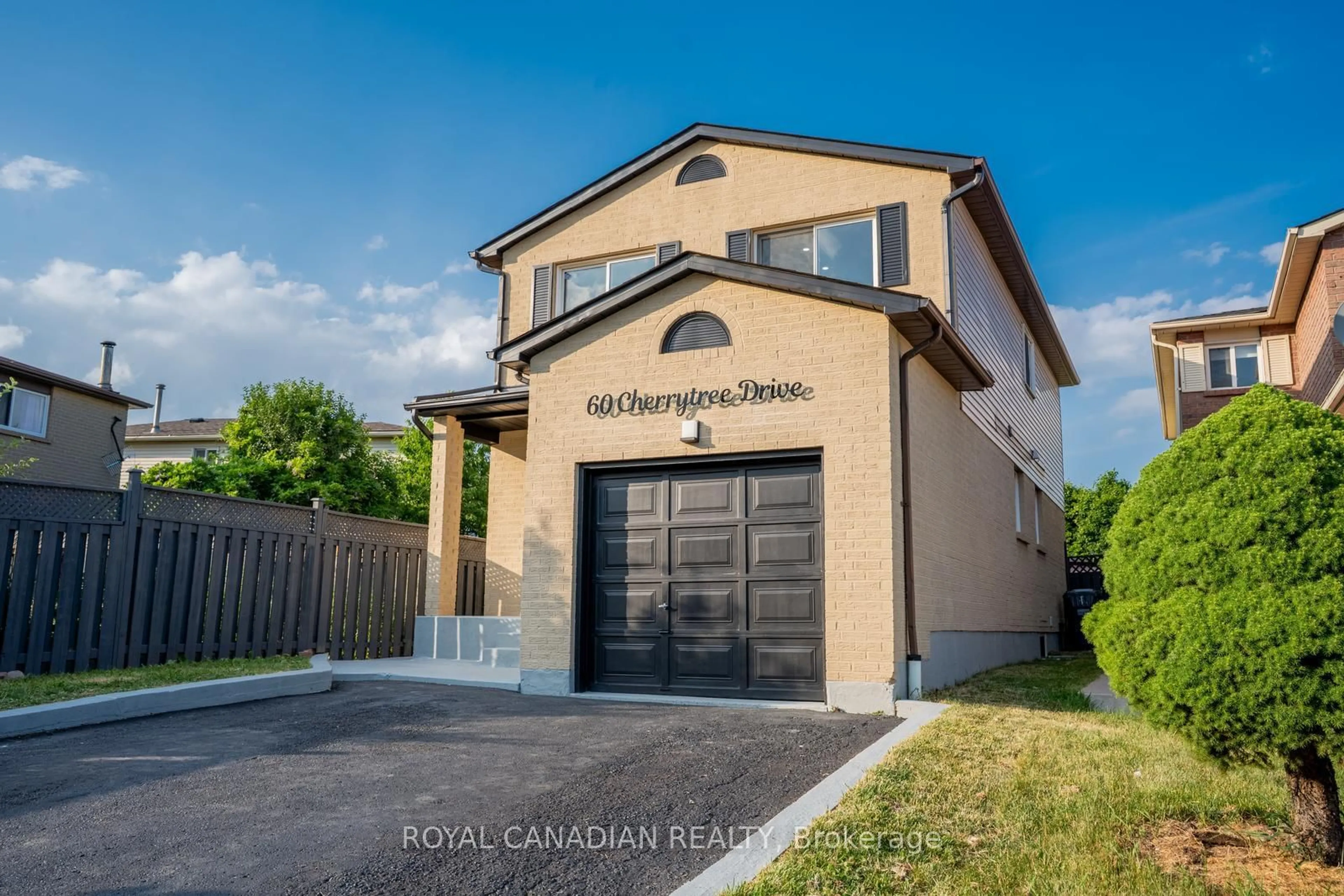 Unknown for 60 Cherrytree Dr, Brampton Ontario L6Y 3P5