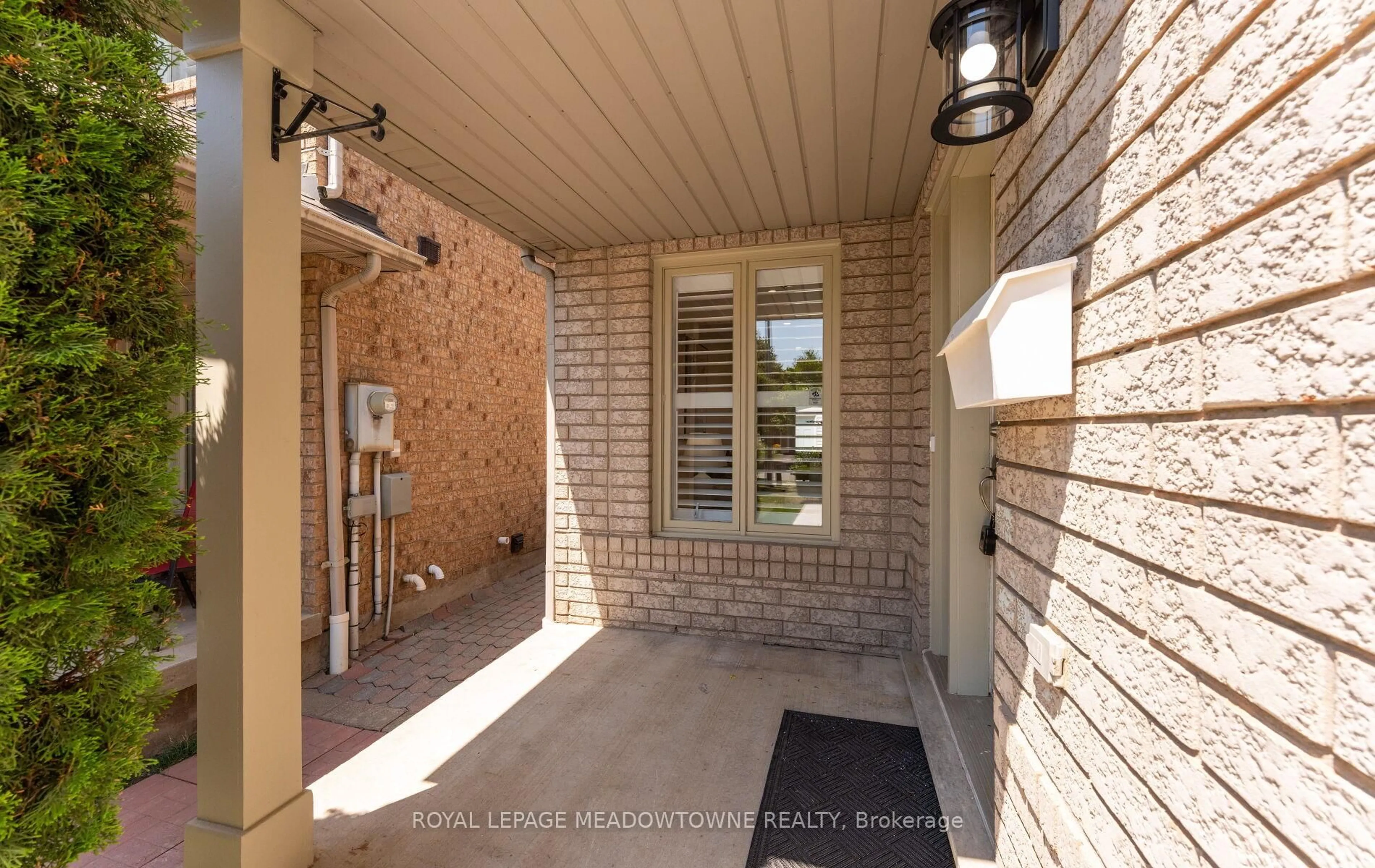 Unknown for 3969 Bentridge Rd, Mississauga Ontario L5N 7V8