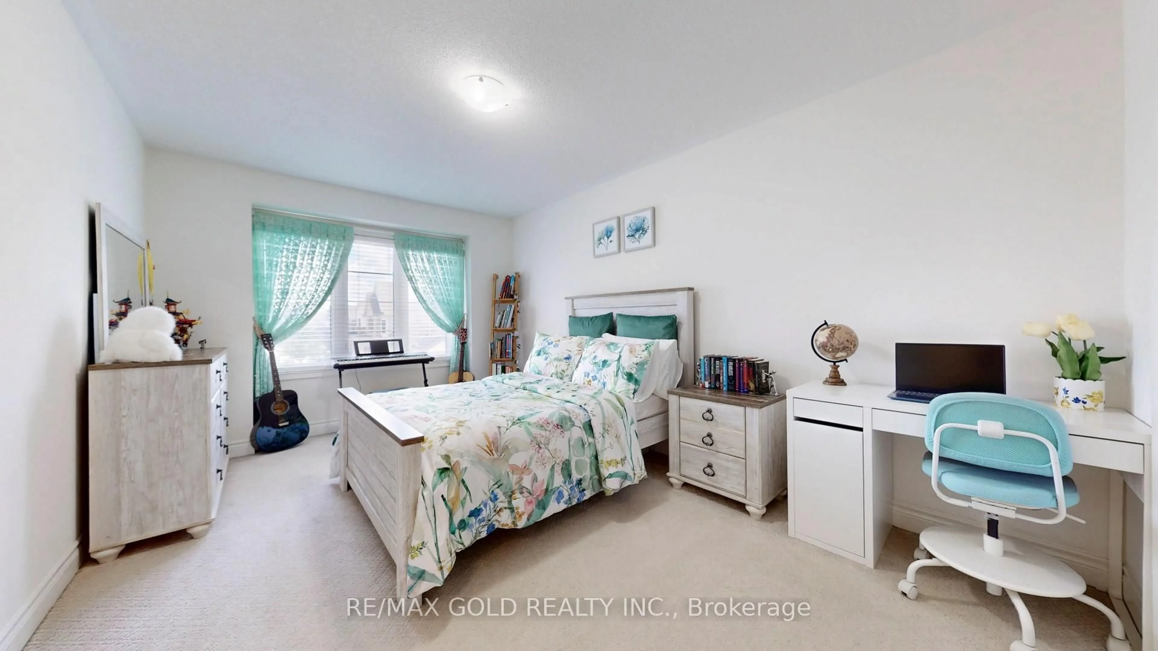 Bedroom with bed, unknown for 469 Izumi Gate, Milton Ontario L9E 1J7