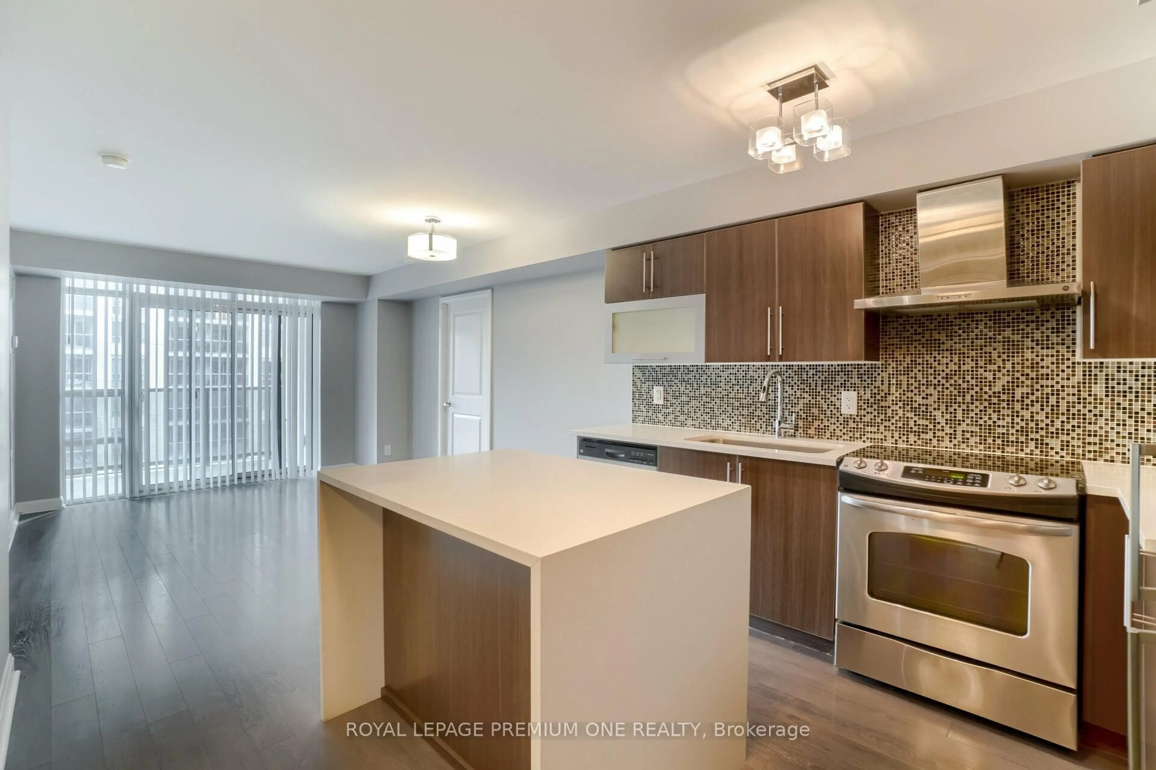 Open concept kitchen, unknown for 1 Michael Power Pl #911, Toronto Ontario M9A 0A1