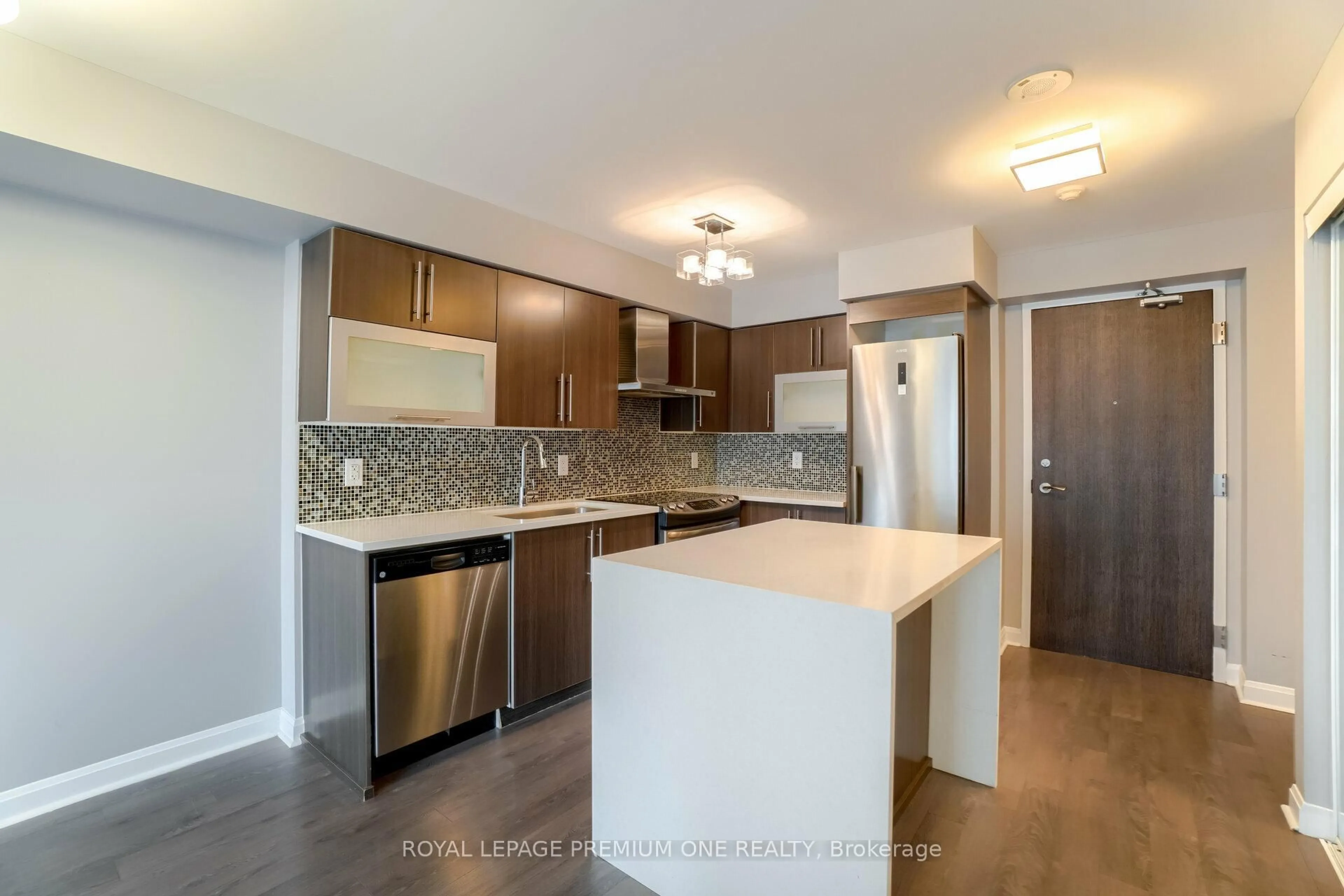 Open concept kitchen, unknown for 1 Michael Power Pl #911, Toronto Ontario M9A 0A1