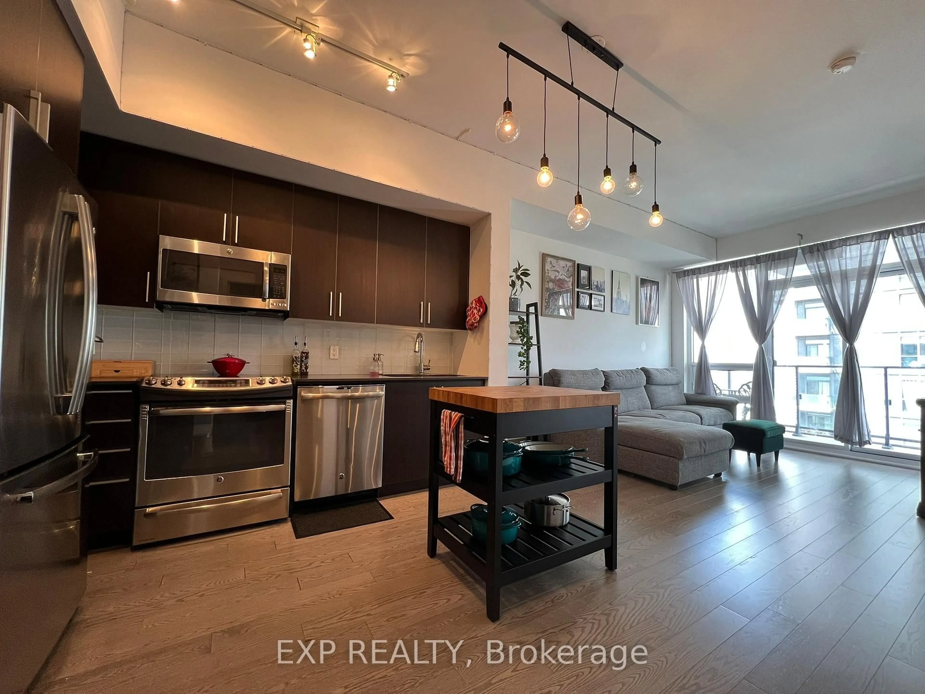 Open concept kitchen, unknown for 2212 Lake Shore Blvd #3007, Toronto Ontario M8V 0C2