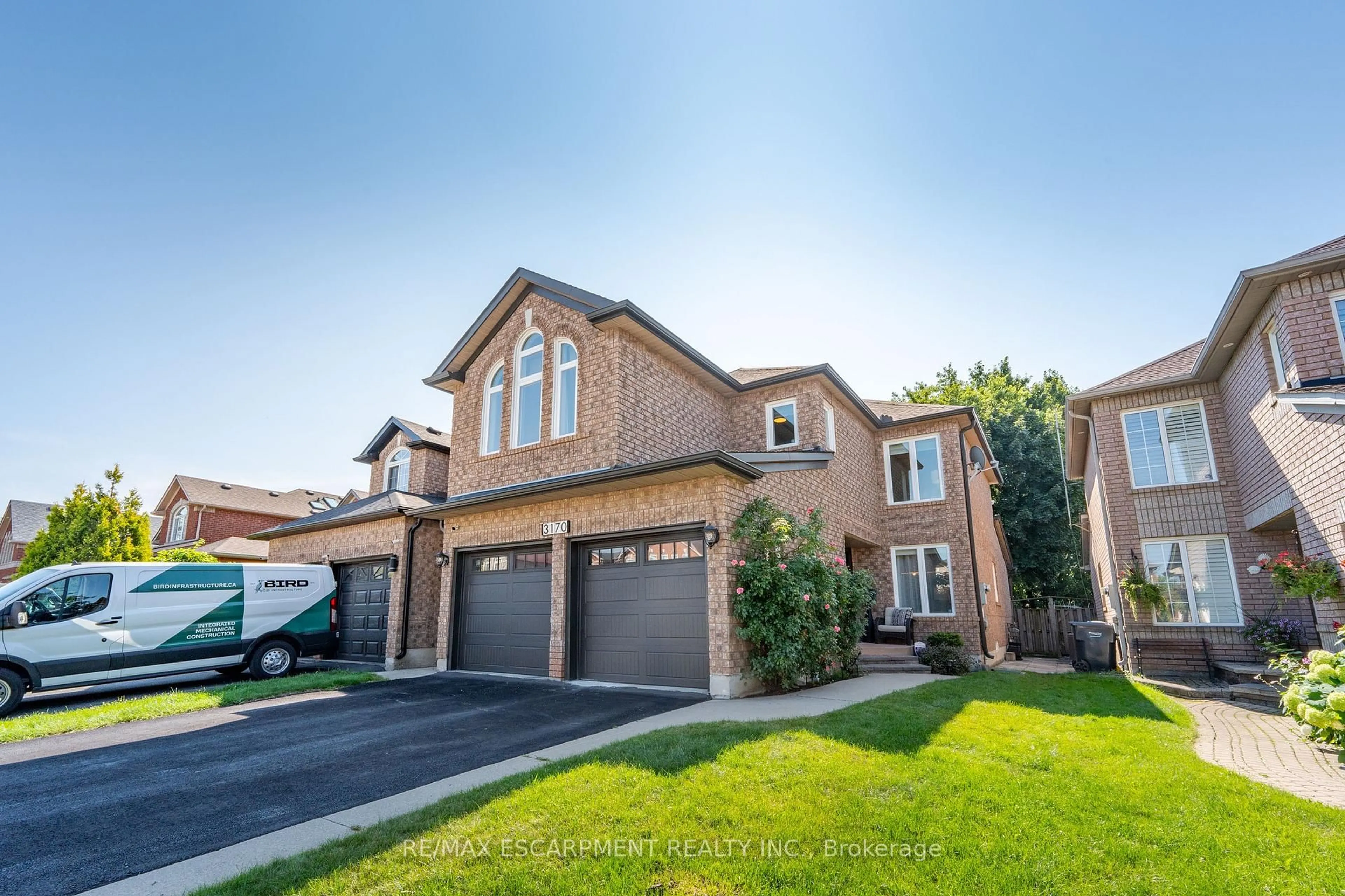 Home with brick exterior material, street for 3170 Baytree Crt, Mississauga Ontario L5N 7P1