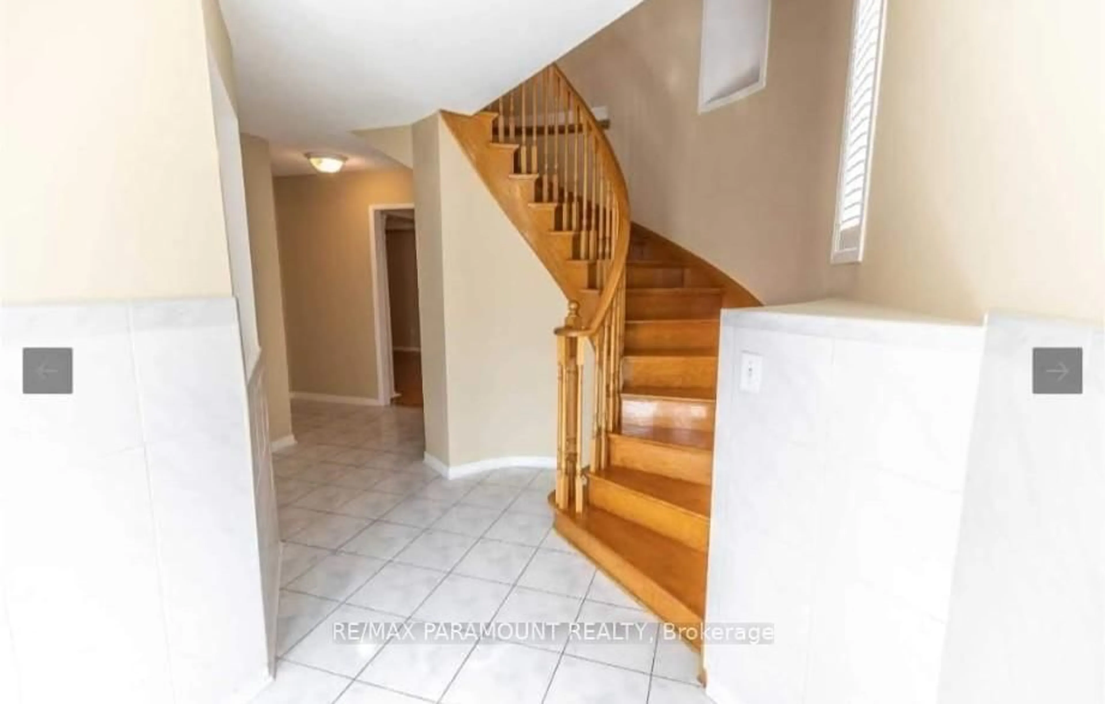 Unknown for 1043 Blueheron Blvd, Mississauga Ontario L5V 2J8