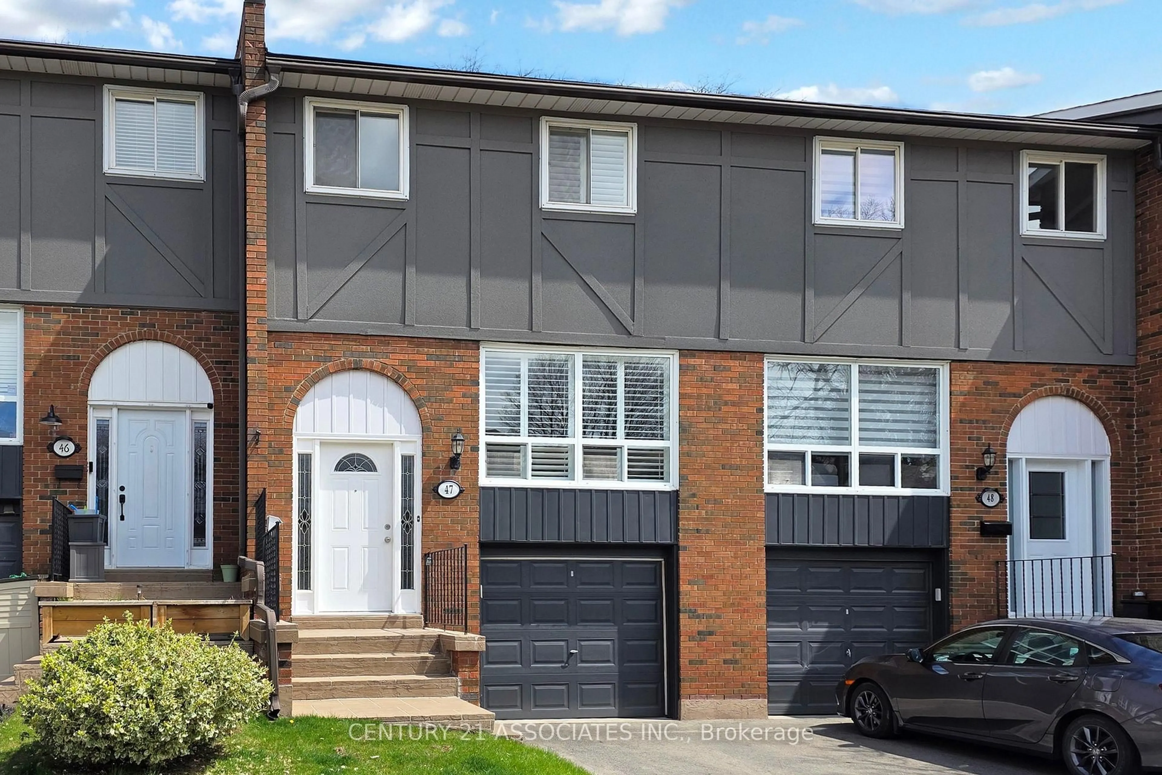 Home with brick exterior material, street for 1616 Haig Blvd #47, Mississauga Ontario L5E 3C9