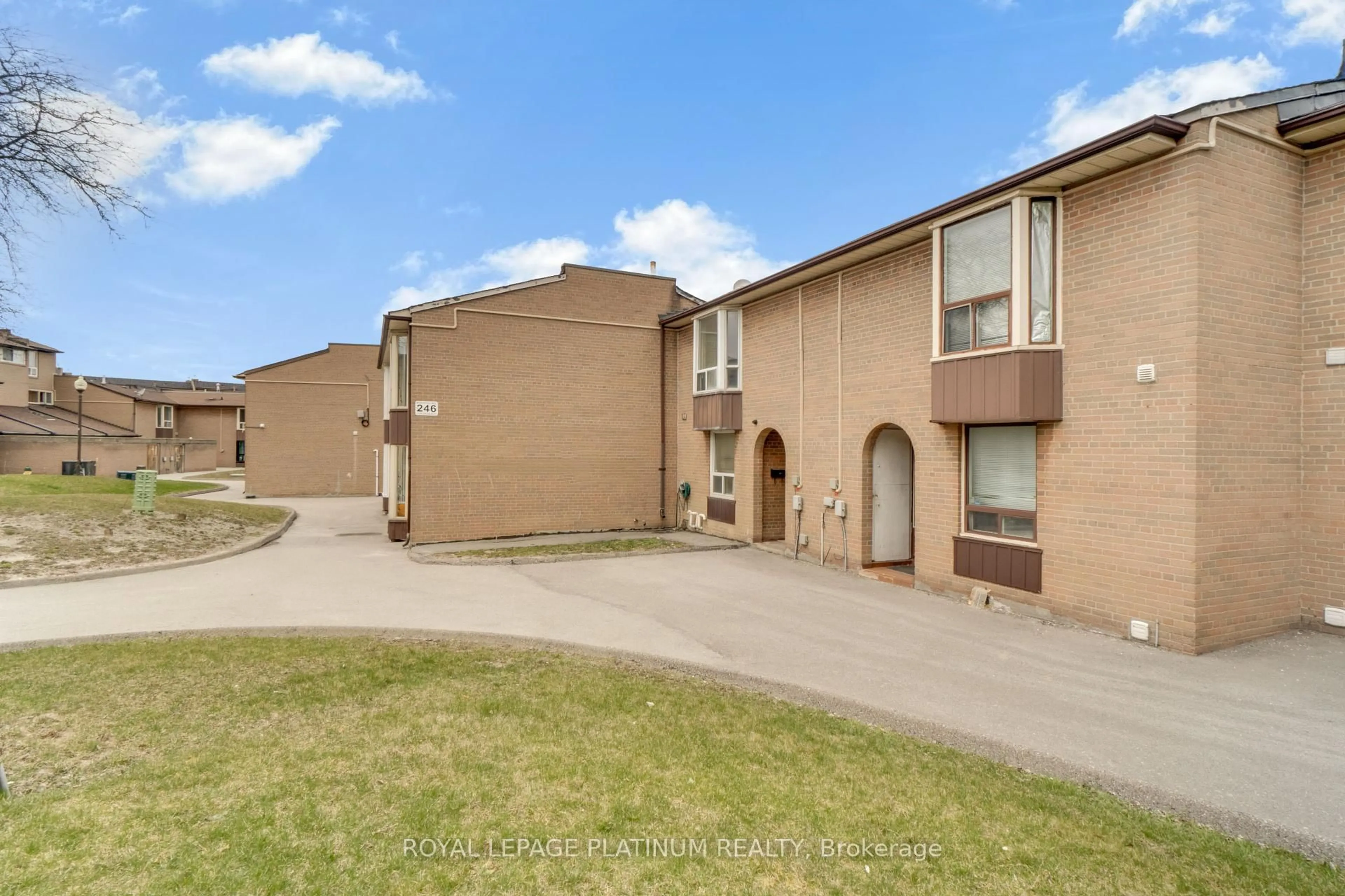 Unknown for 246 John Garland Blvd #48, Toronto Ontario M9V 1N8