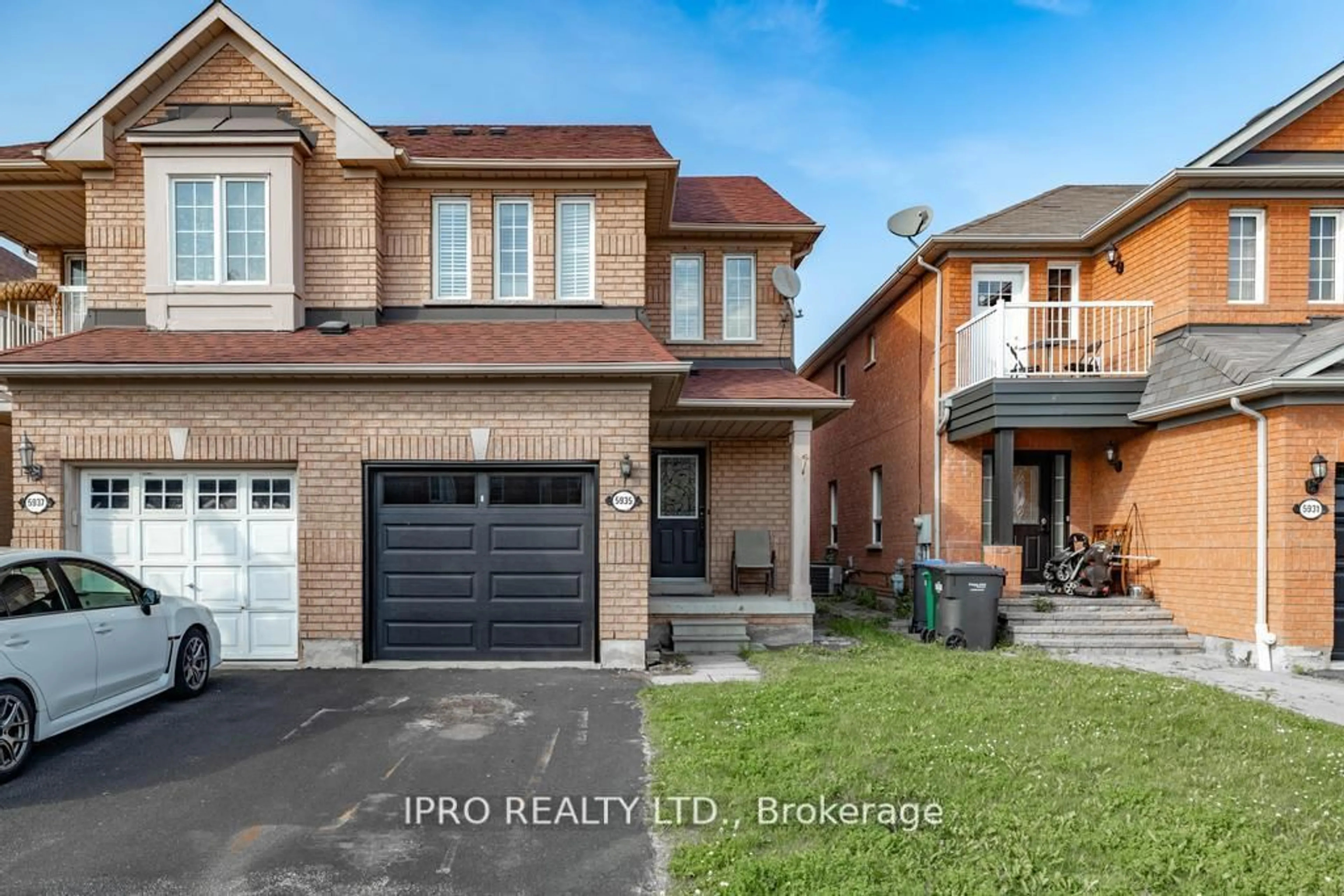 Home with brick exterior material, street for 5935 Churchill Meadows Blvd, Mississauga Ontario L5M 6Y4