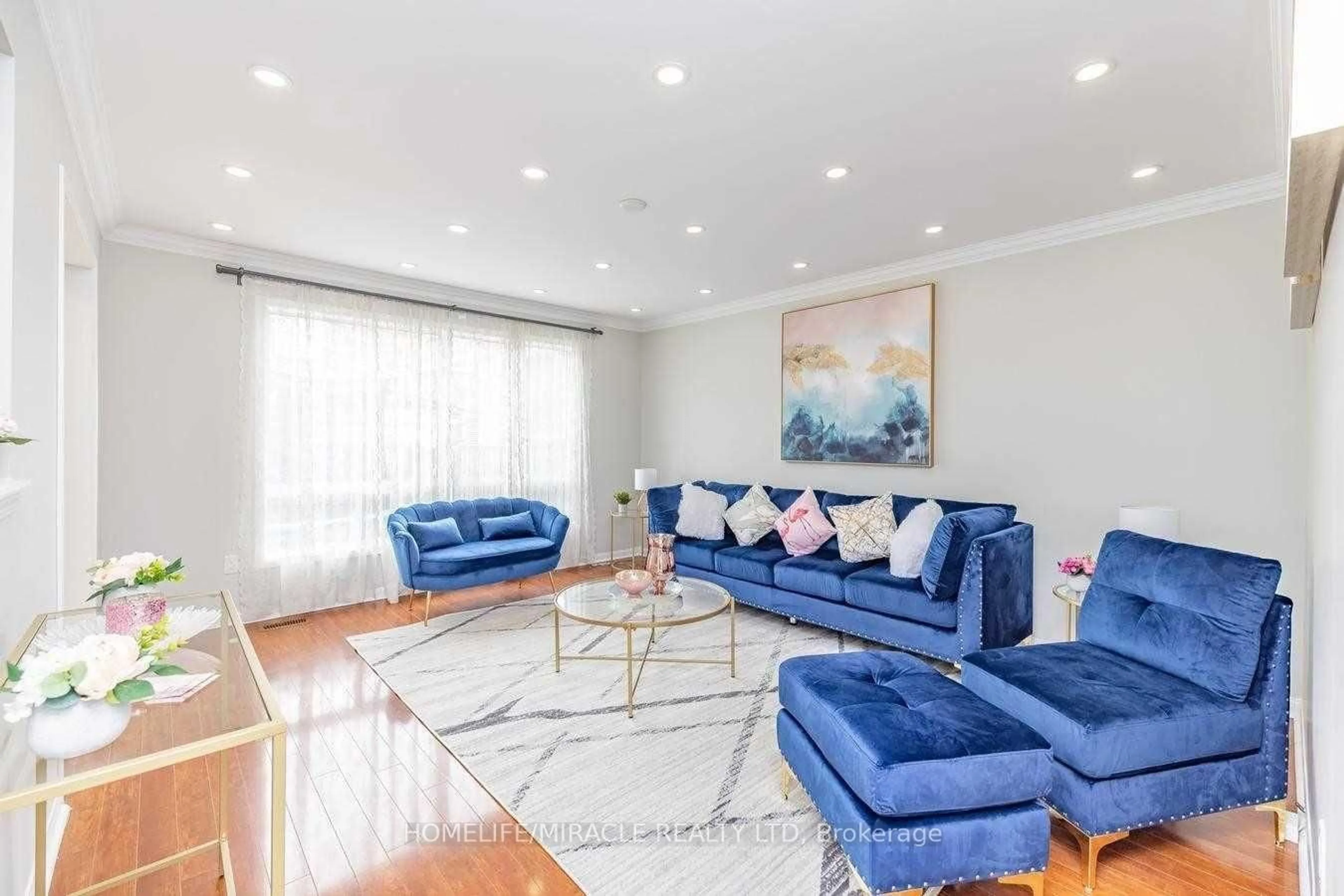 Living room with furniture, unknown for 823 Shepherd Pl, Milton Ontario L9T 6L8
