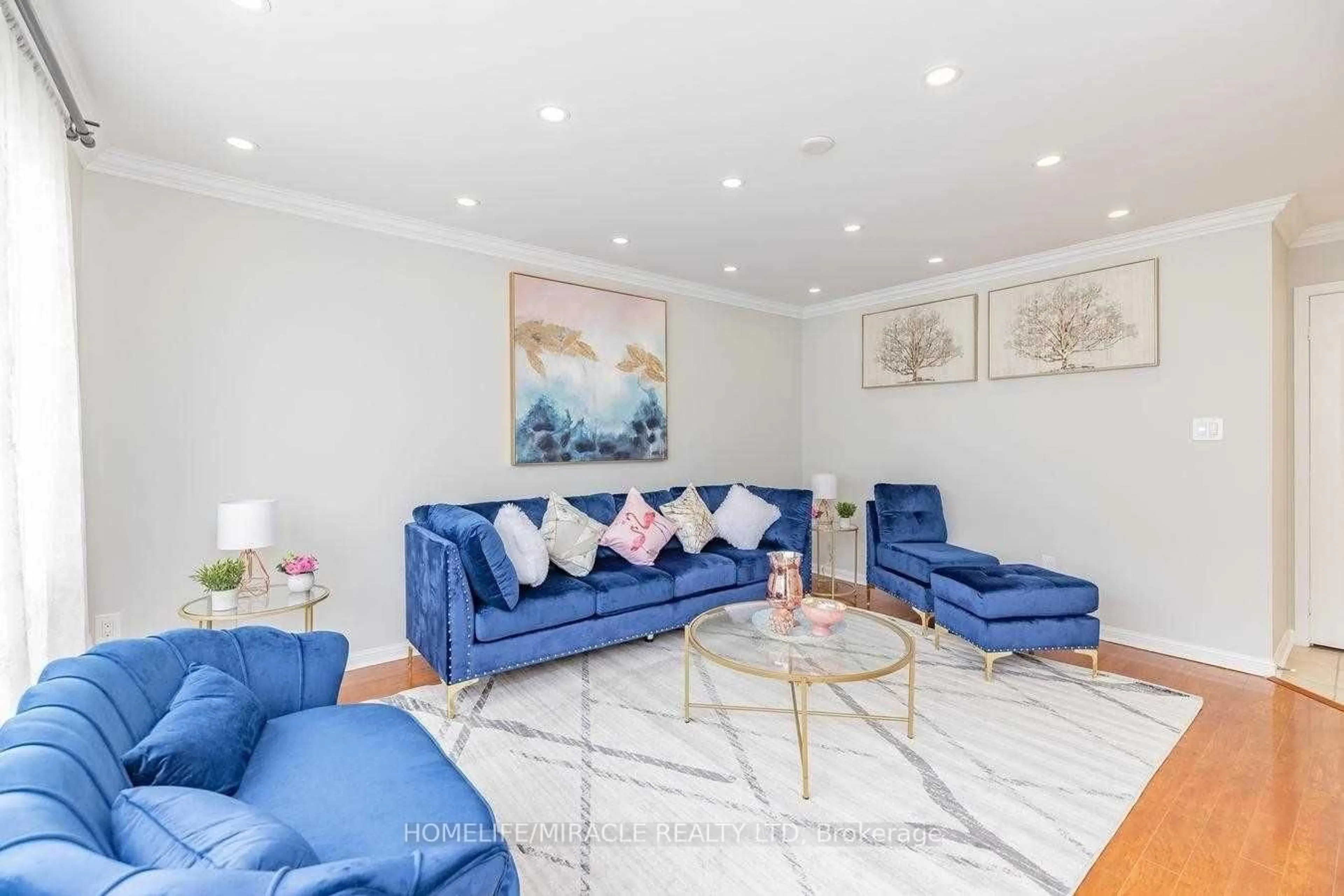 Living room with furniture, unknown for 823 Shepherd Pl, Milton Ontario L9T 6L8