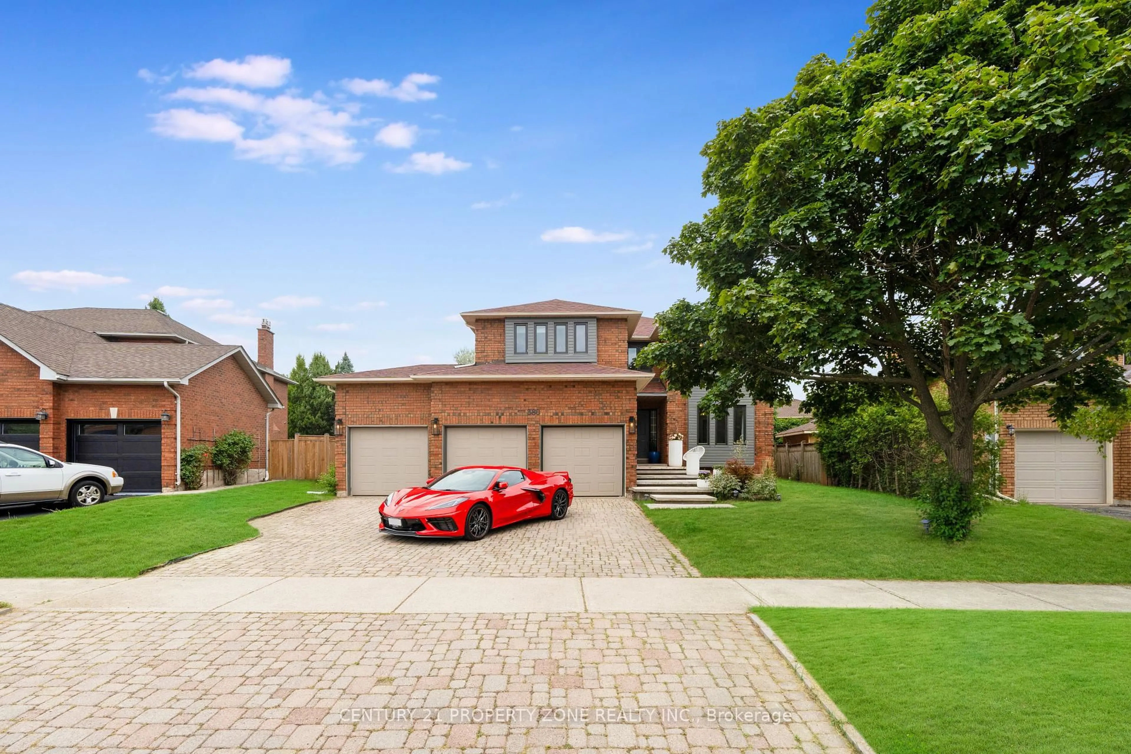 Home with brick exterior material, street for 380 Summerchase Dr, Oakville Ontario L6H 5T7