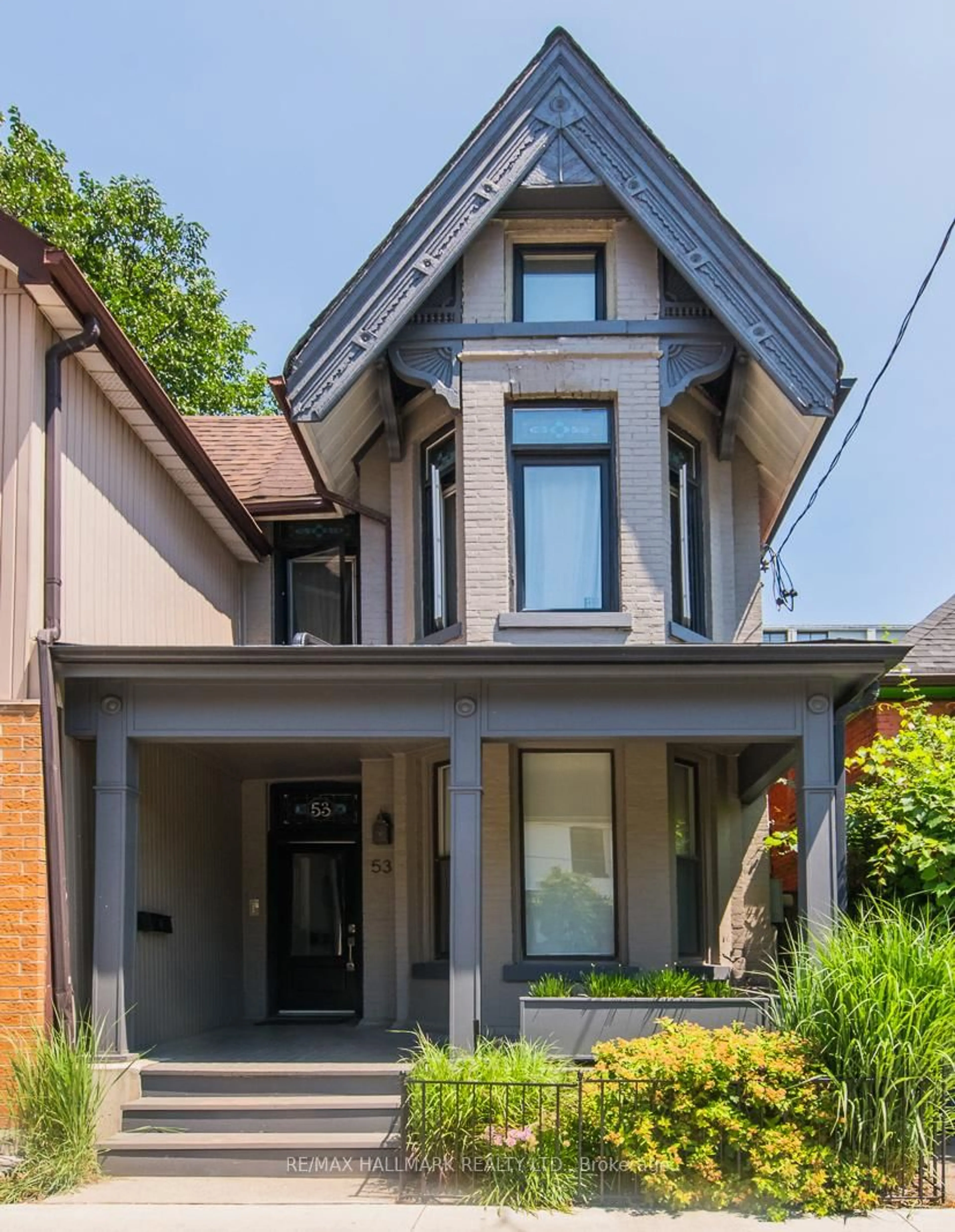 Home with brick exterior material, street for 53 Lansdowne Ave, Toronto Ontario M6K 2V7