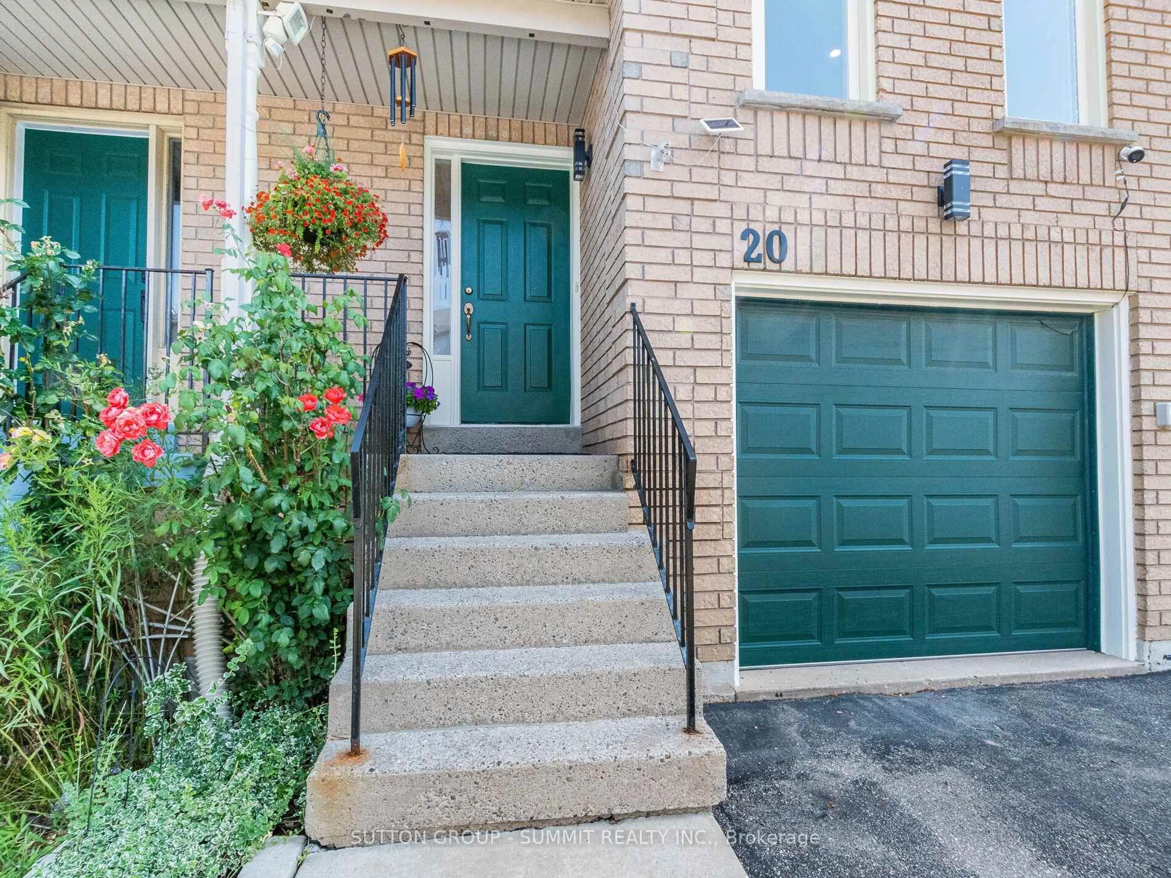 Unknown for 2 Sir Lou Dr #20, Brampton Ontario L6Y 5A8