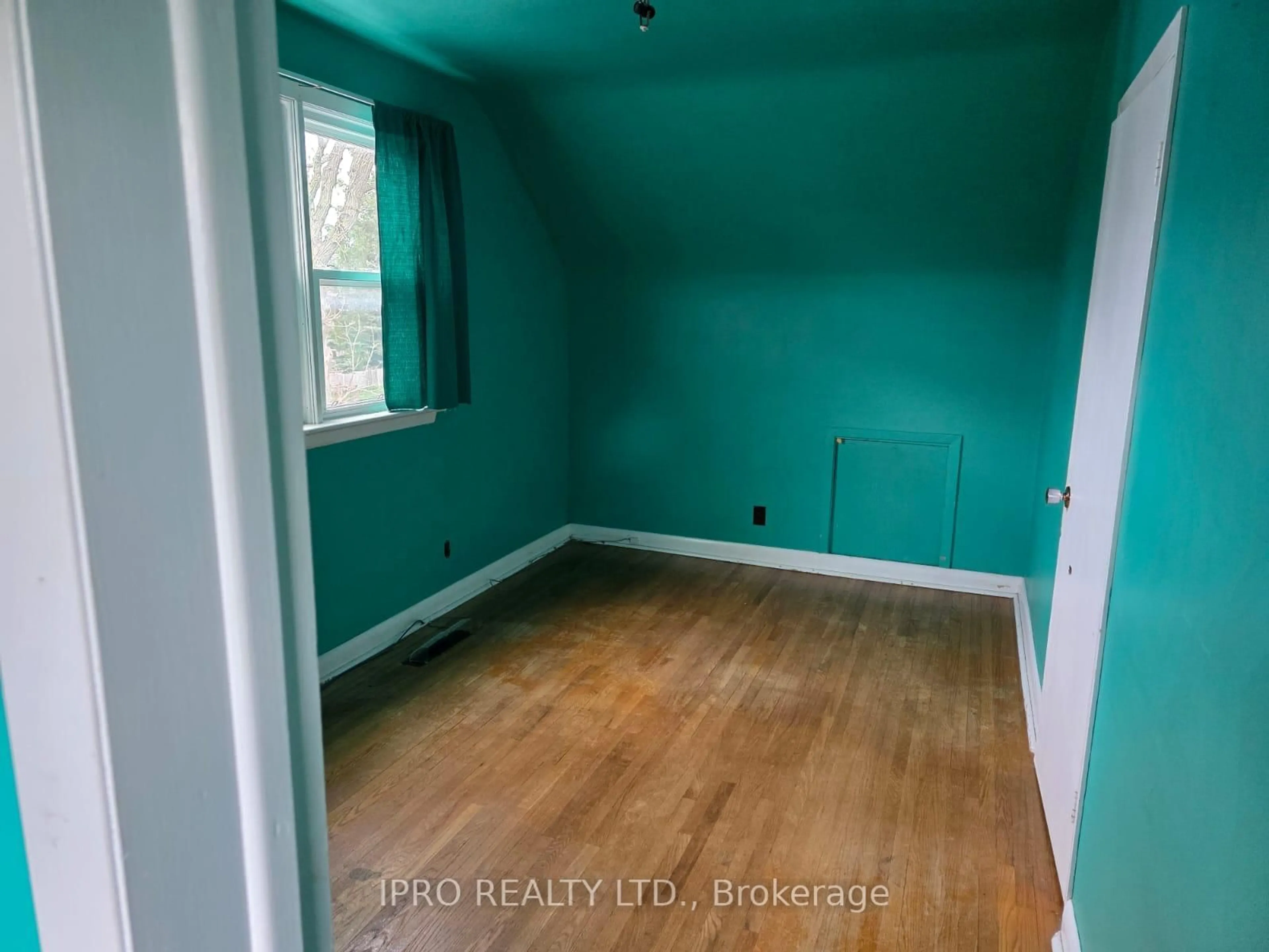 A pic of a room for 215 Elmwood Cres, Milton Ontario L9T 1C3