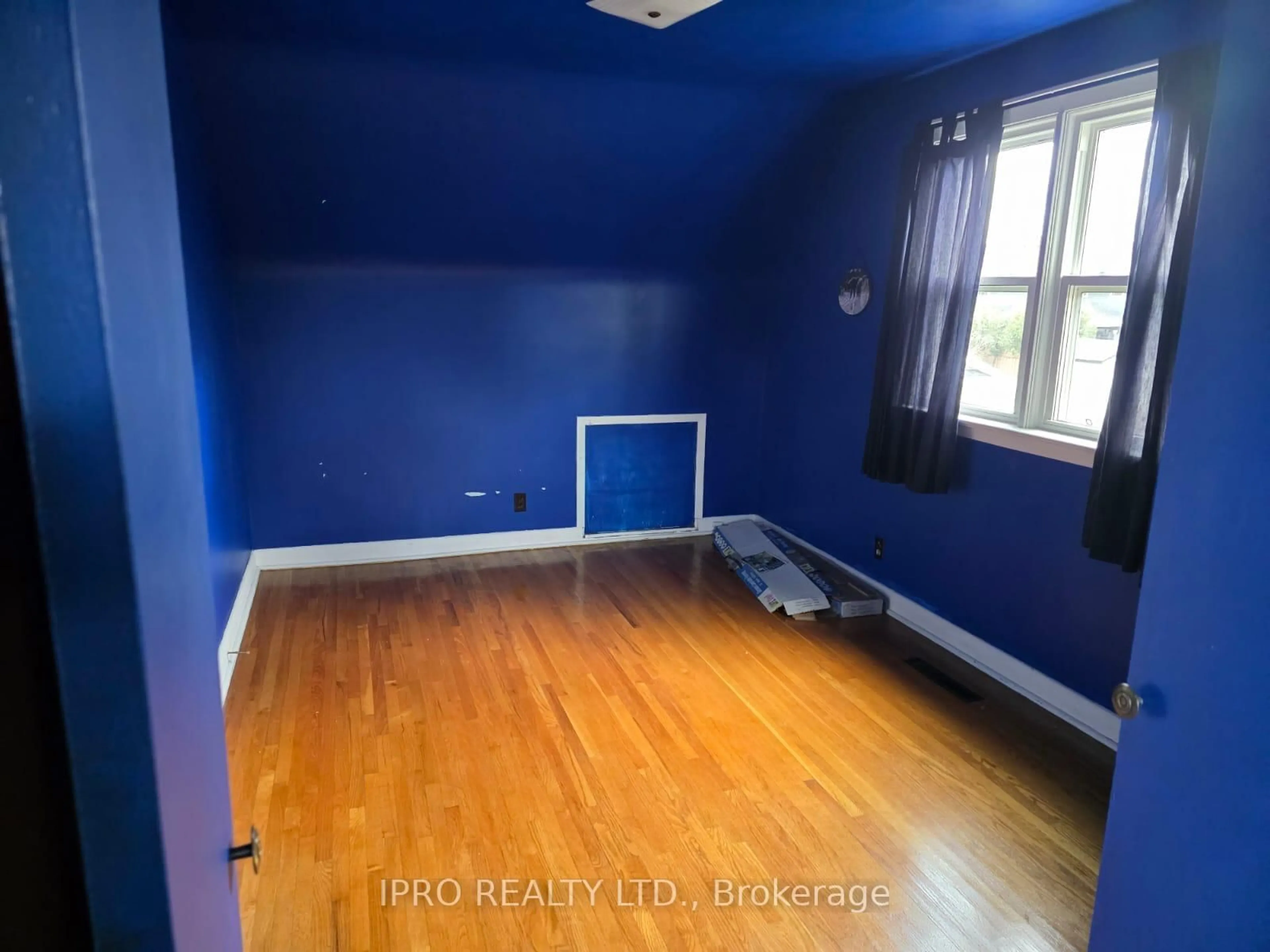 A pic of a room for 215 Elmwood Cres, Milton Ontario L9T 1C3