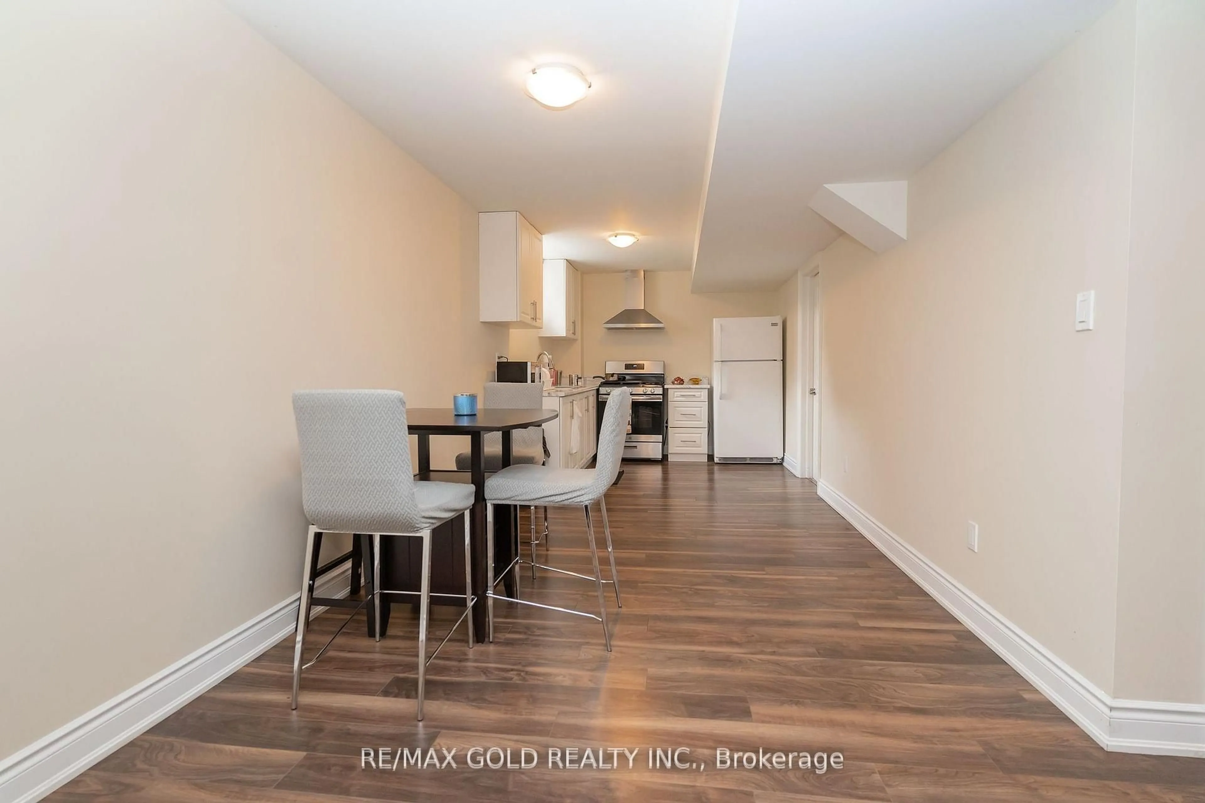 Unknown for 16 Palmvalley Dr, Brampton Ontario L6P 2V4