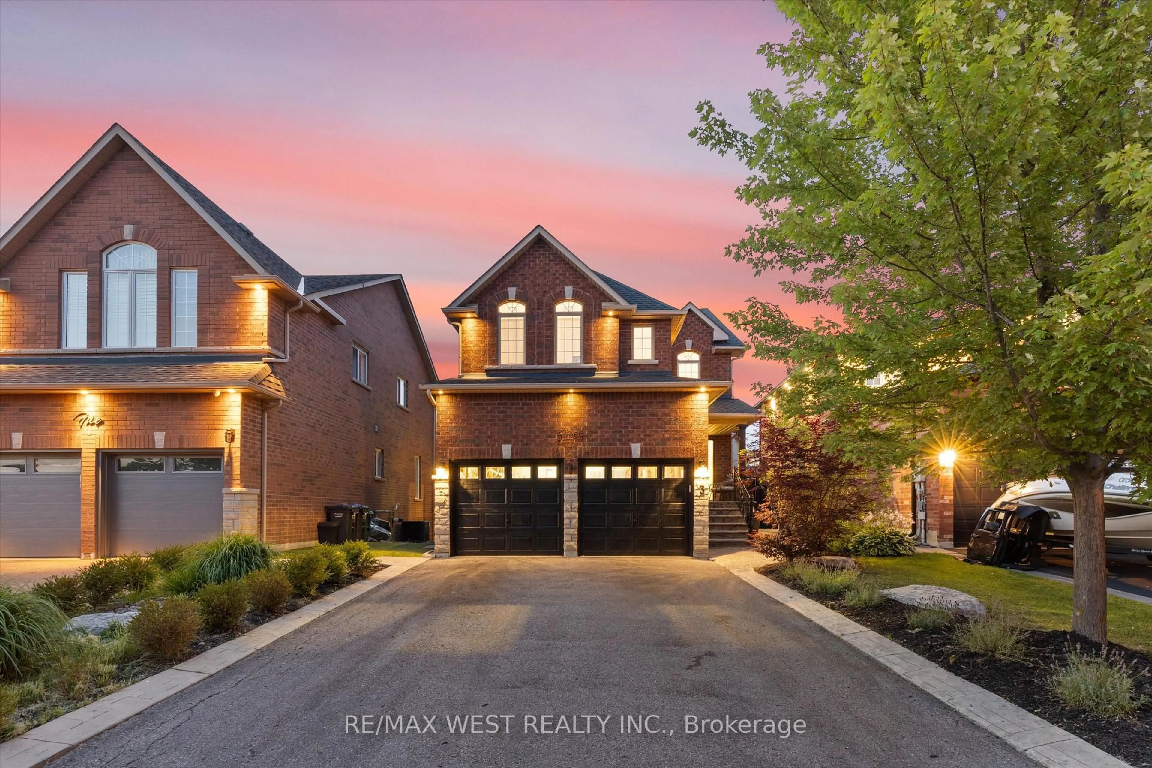 Home with brick exterior material, street for 3 Natureview Crt, Caledon Ontario L7E 2N2