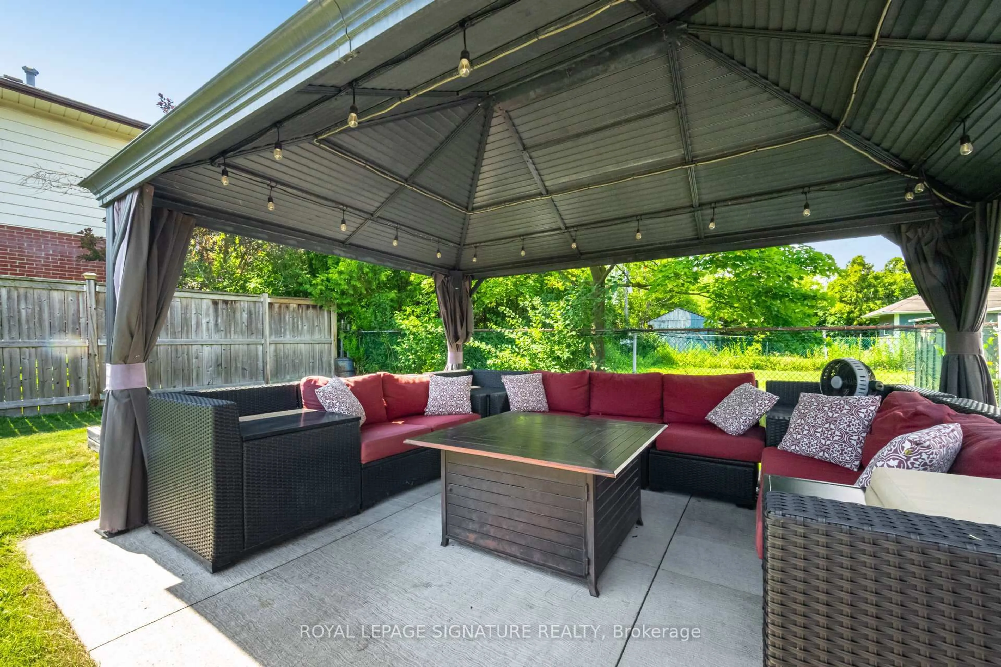 Patio, water/lake/river/ocean view for 24 Lesbury Ave, Brampton Ontario L6W 3A4