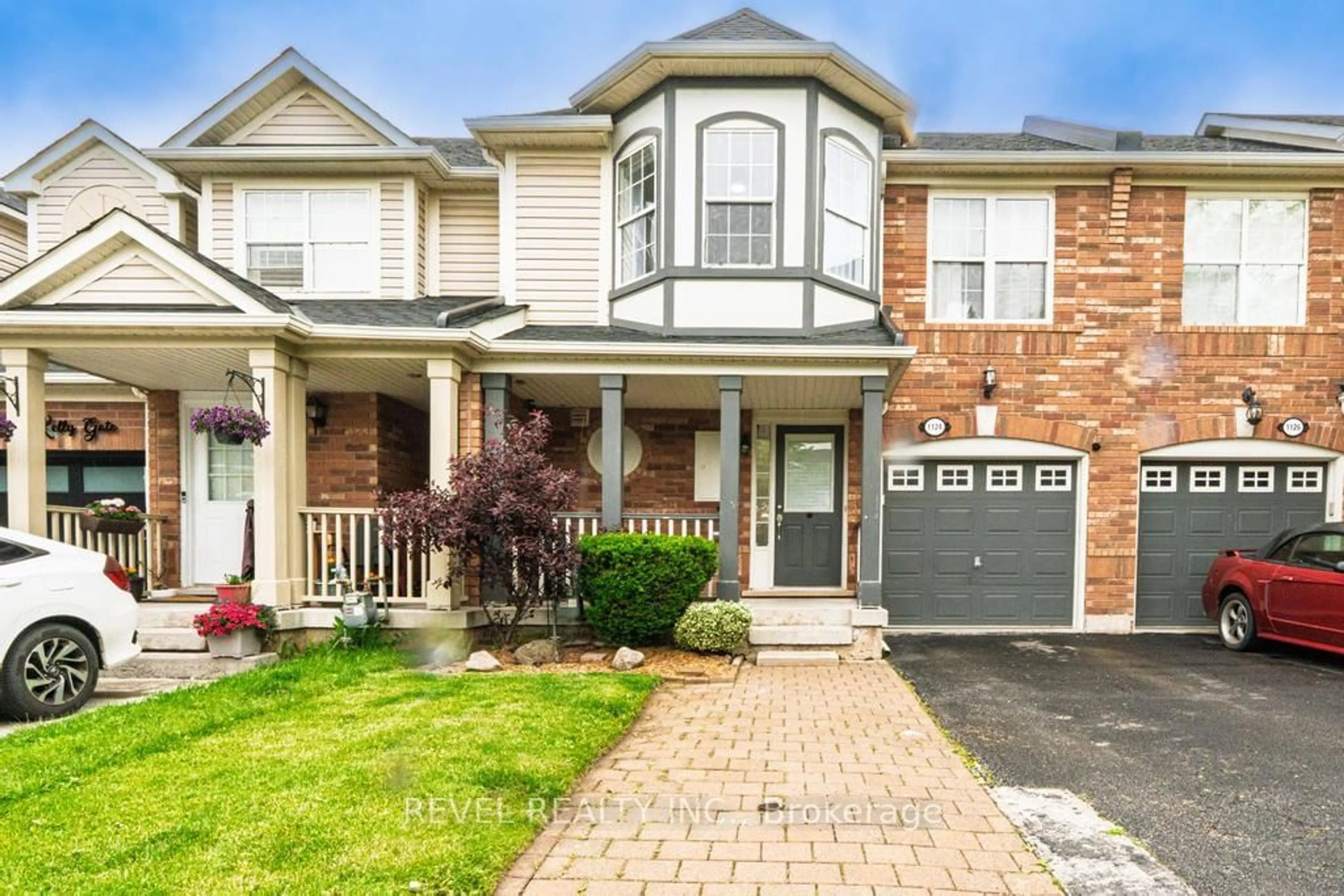 Home with brick exterior material, street for 1124 Kelly Gate, Milton Ontario L9T 6G9