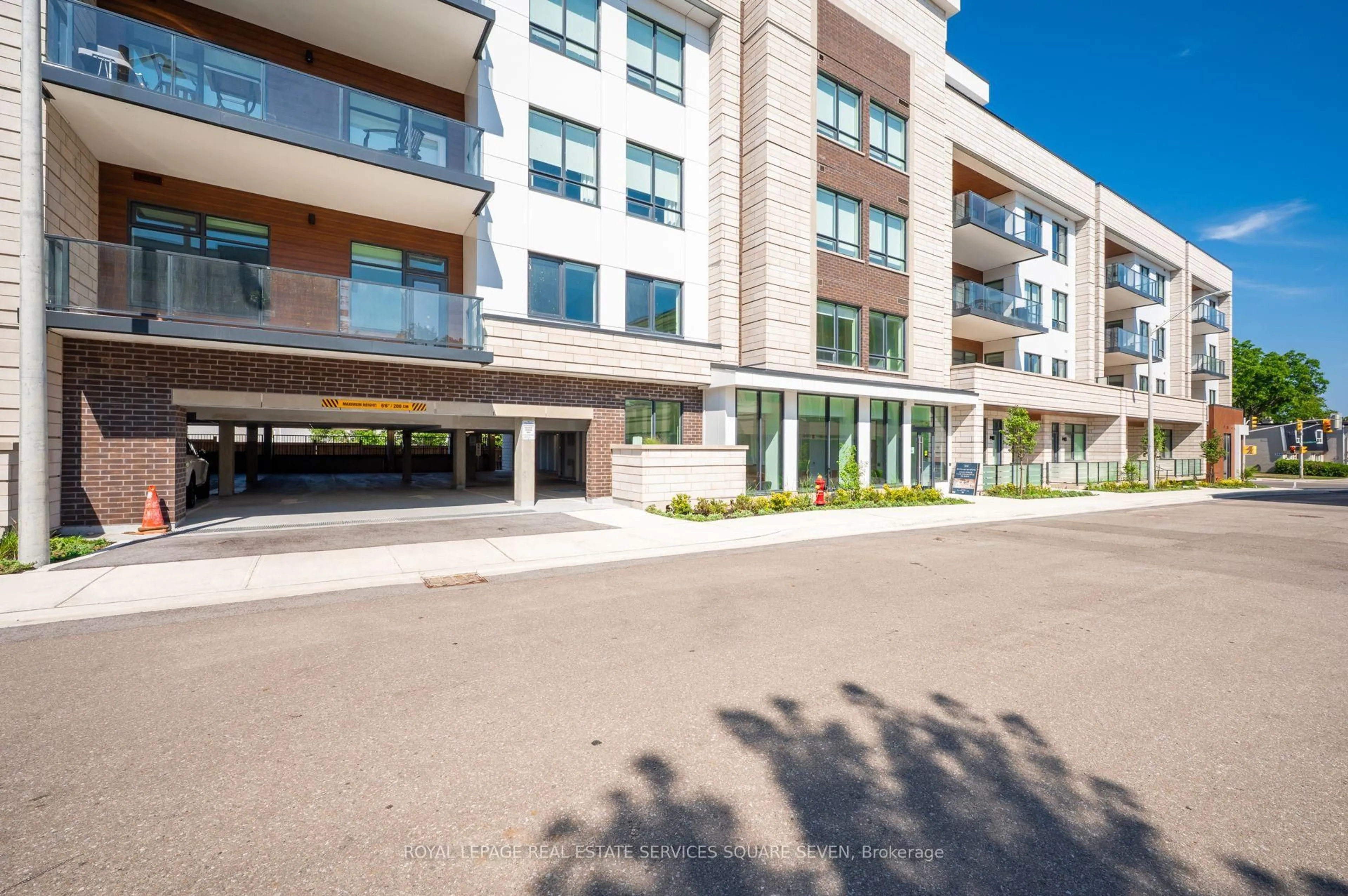 Patio, building for 123 Maurice Dr #412, Oakville Ontario L6K 2W6