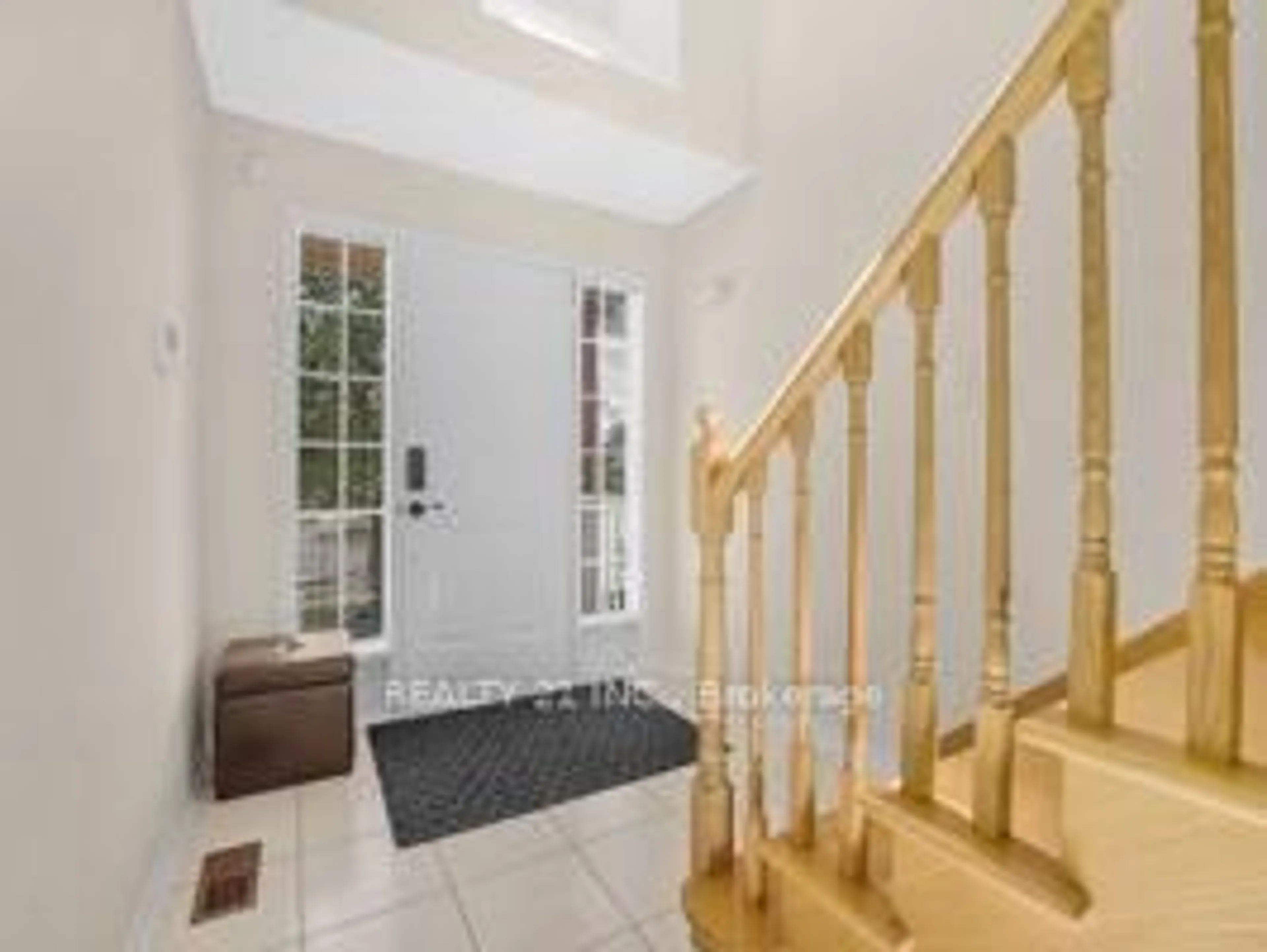 Indoor entryway for 49 Legend Lane, Brampton Ontario L6X 5B6