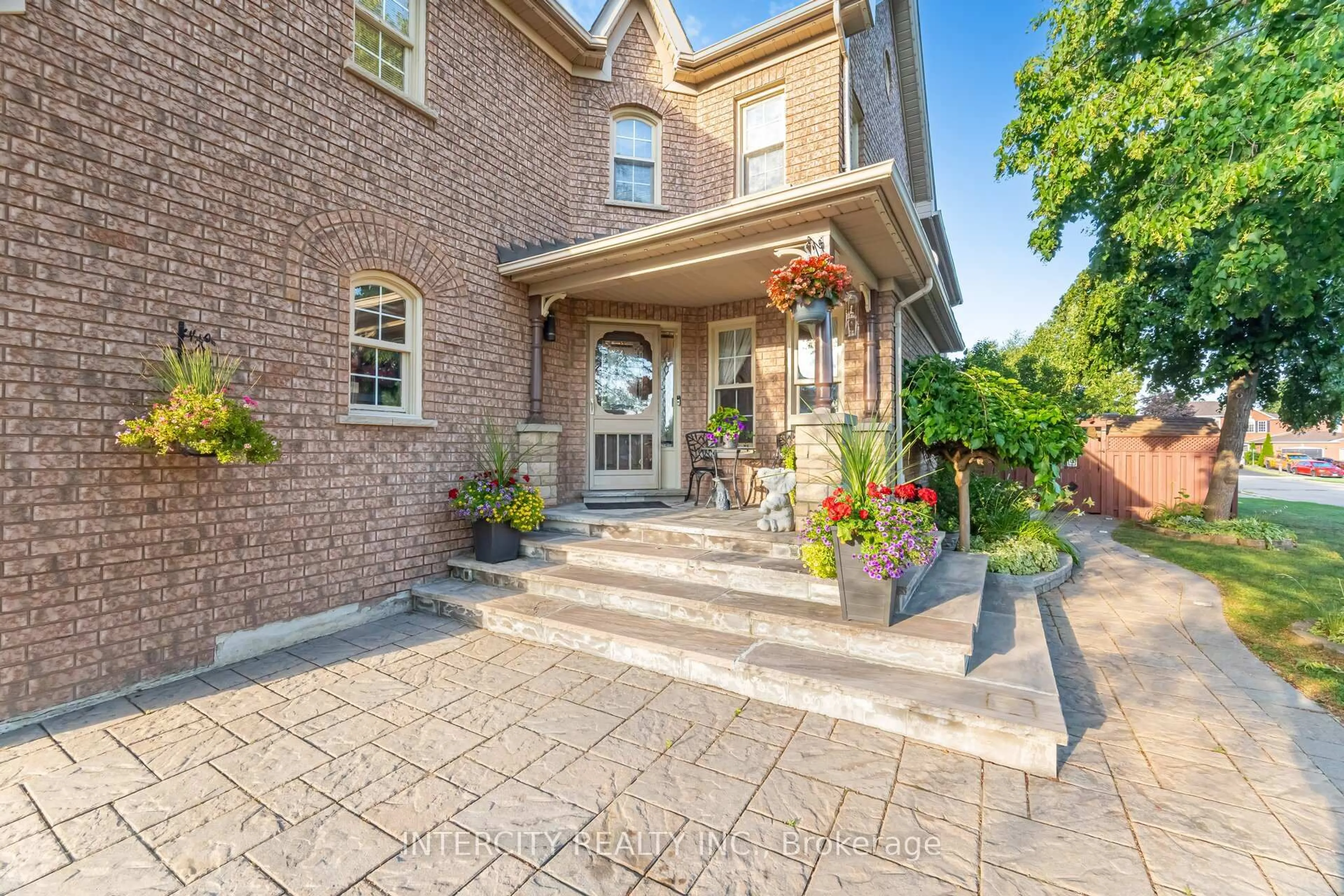 Home with brick exterior material, street for 19 Aspenwood Tr, Caledon Ontario L7C 1B7