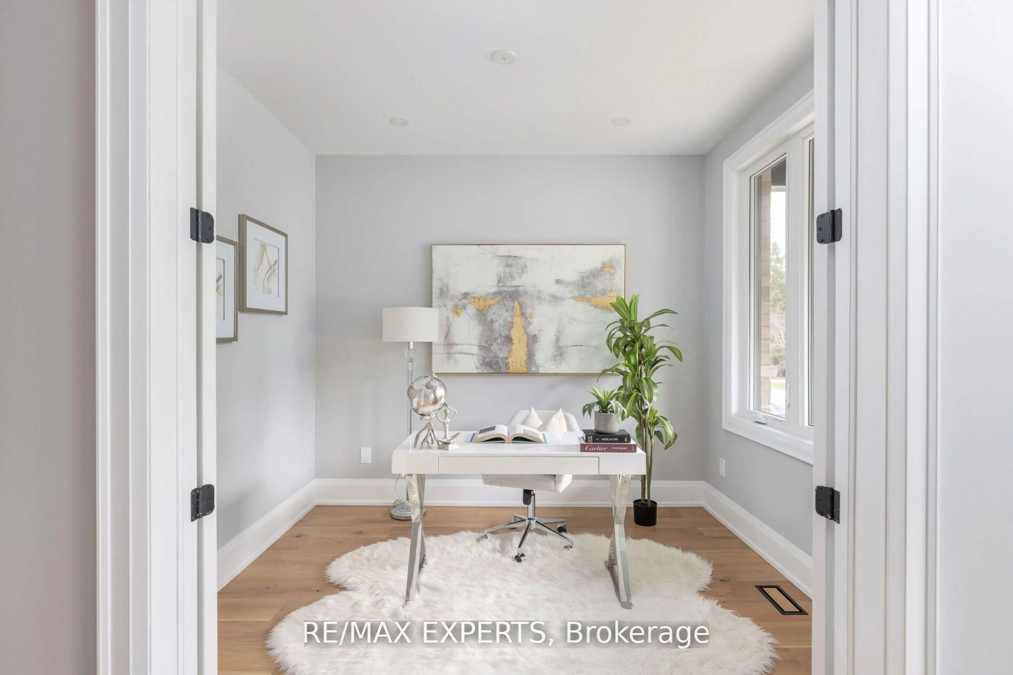 Indoor entryway for 11A Marion St, Caledon Ontario L7C 1K6