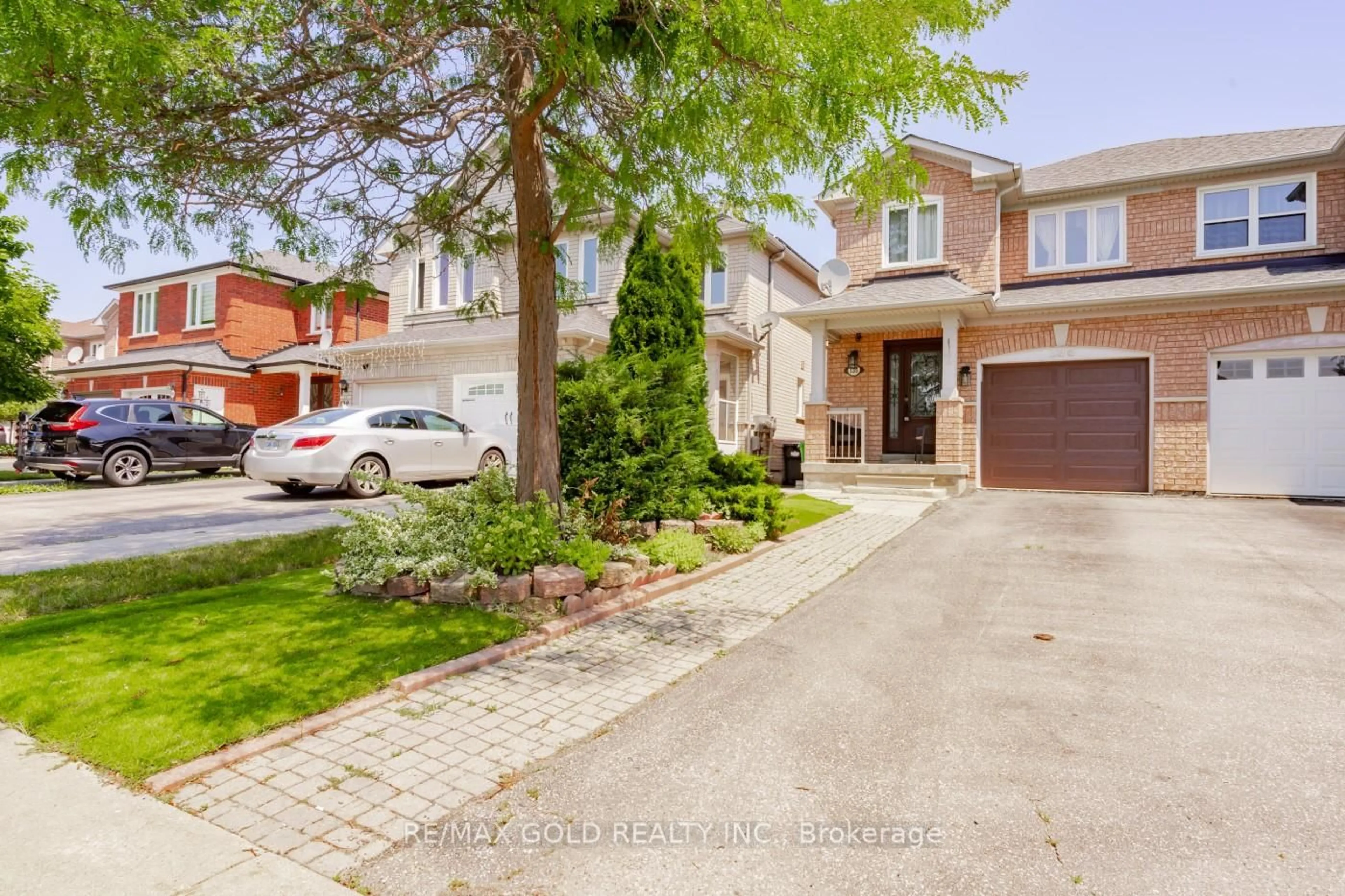 Home with brick exterior material, street for 135 Morningmist St, Brampton Ontario L6R 2B6