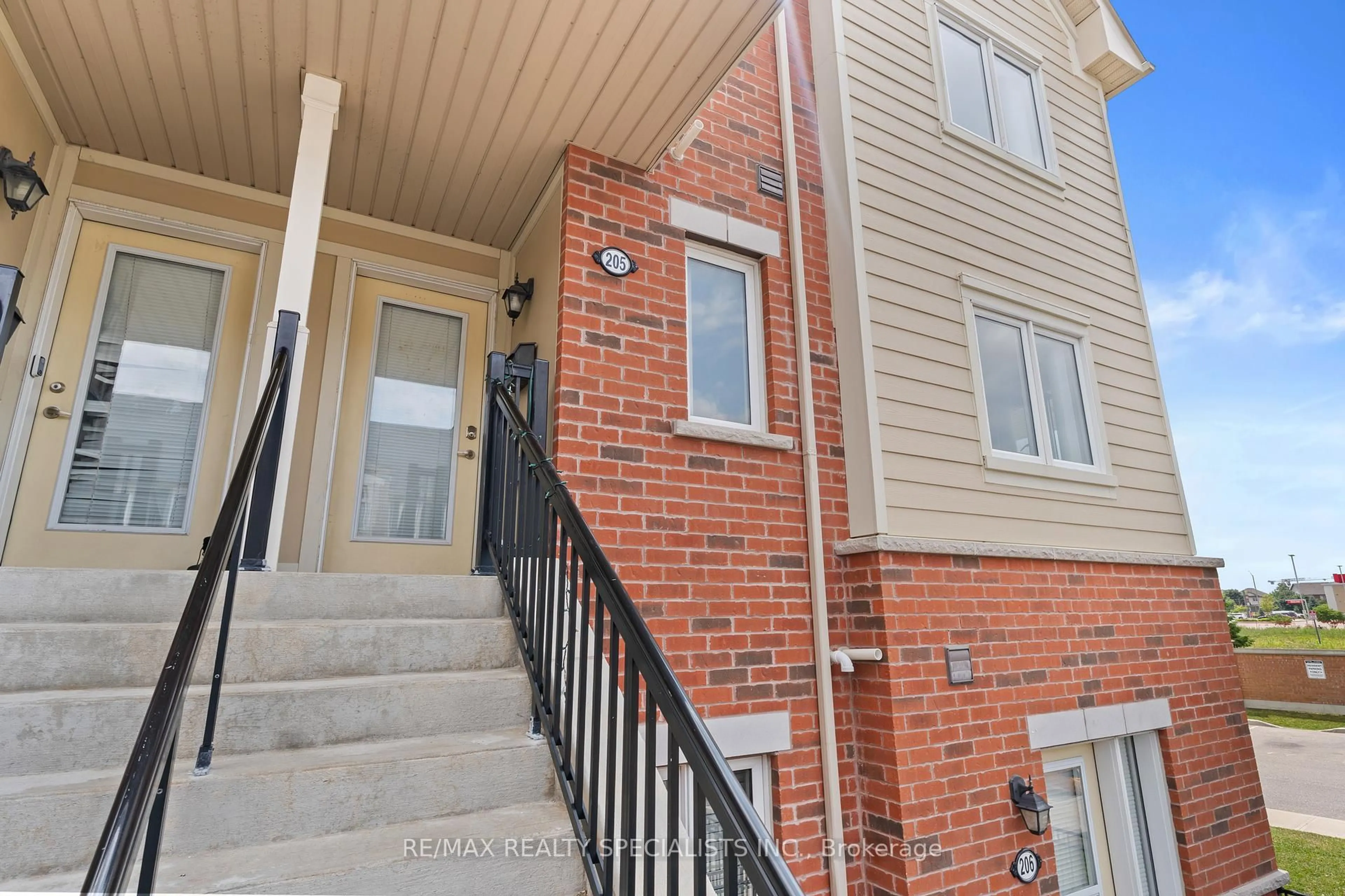 Unknown for 250 Sunny Meadow Blvd #205, Brampton Ontario L6R 2Y7