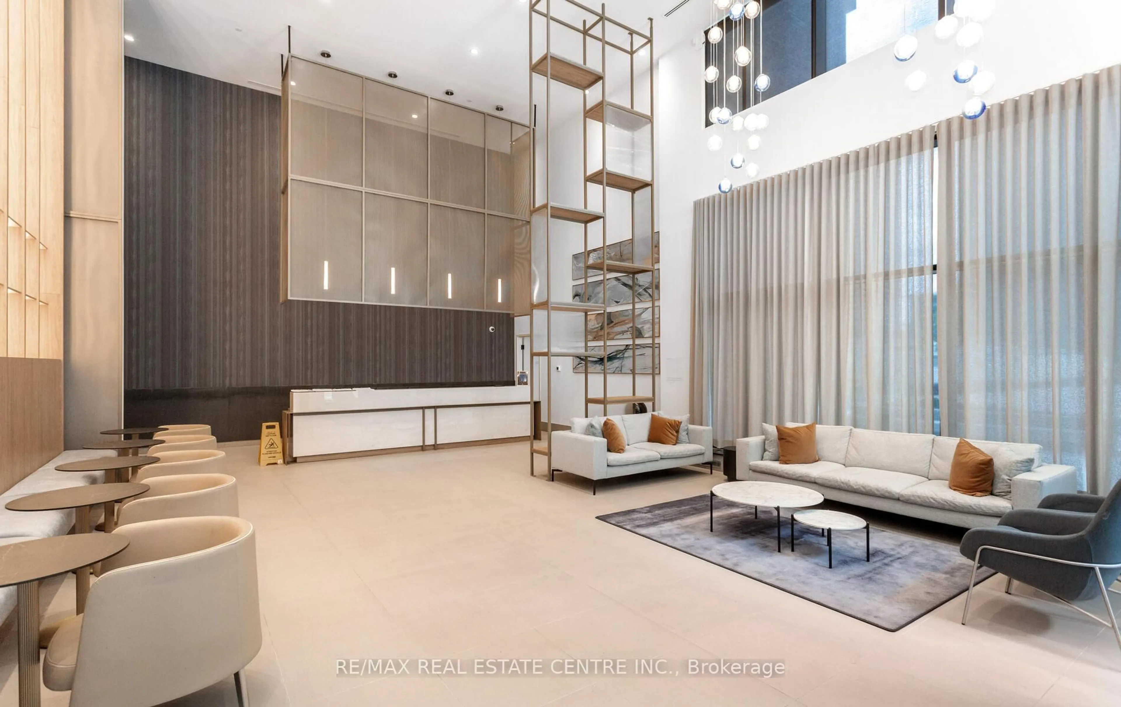 Lobby for 4130 Parkside Village Dr #PH10, Mississauga Ontario L5B 3M8