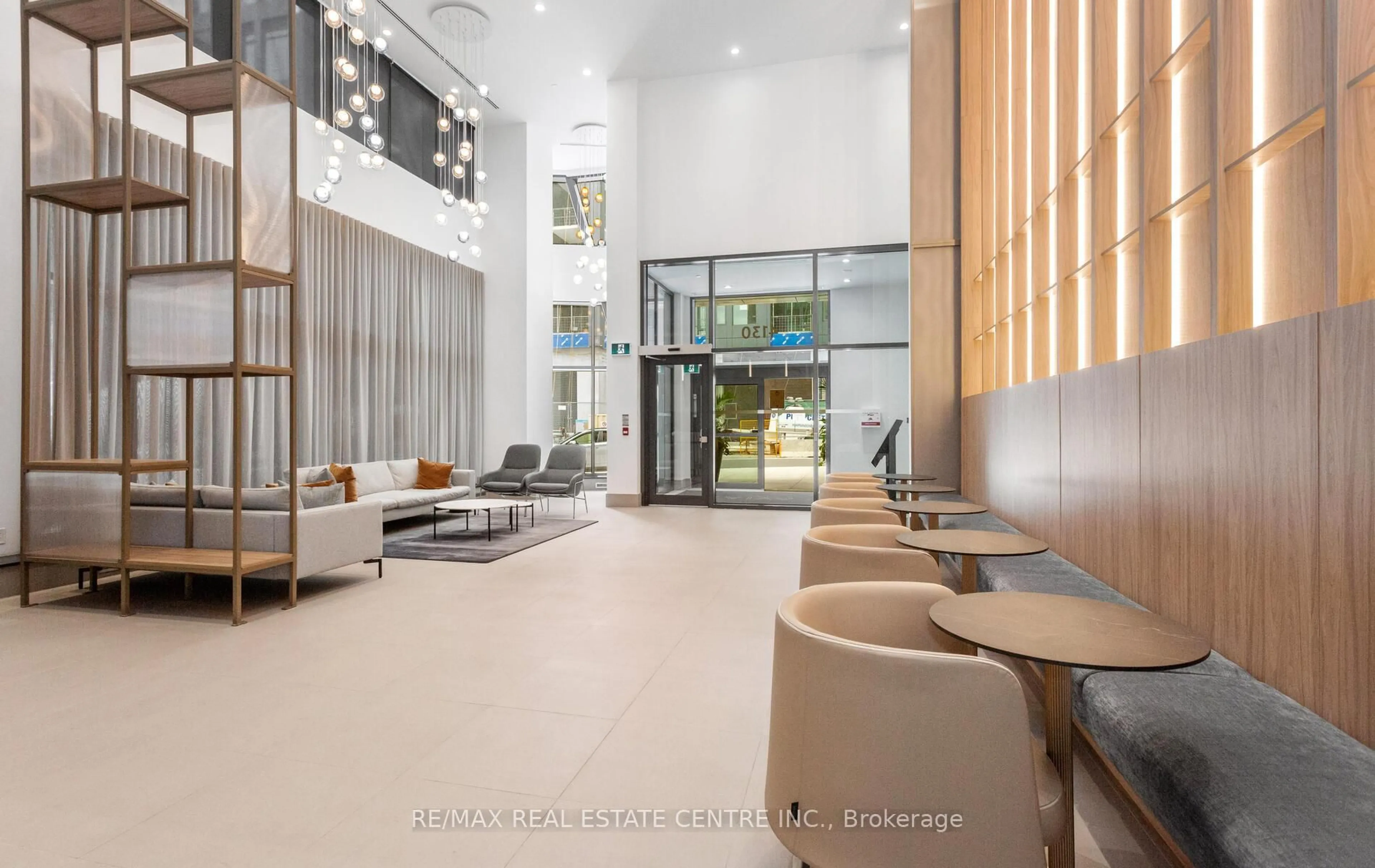Lobby for 4130 Parkside Village Dr #PH10, Mississauga Ontario L5B 3M8