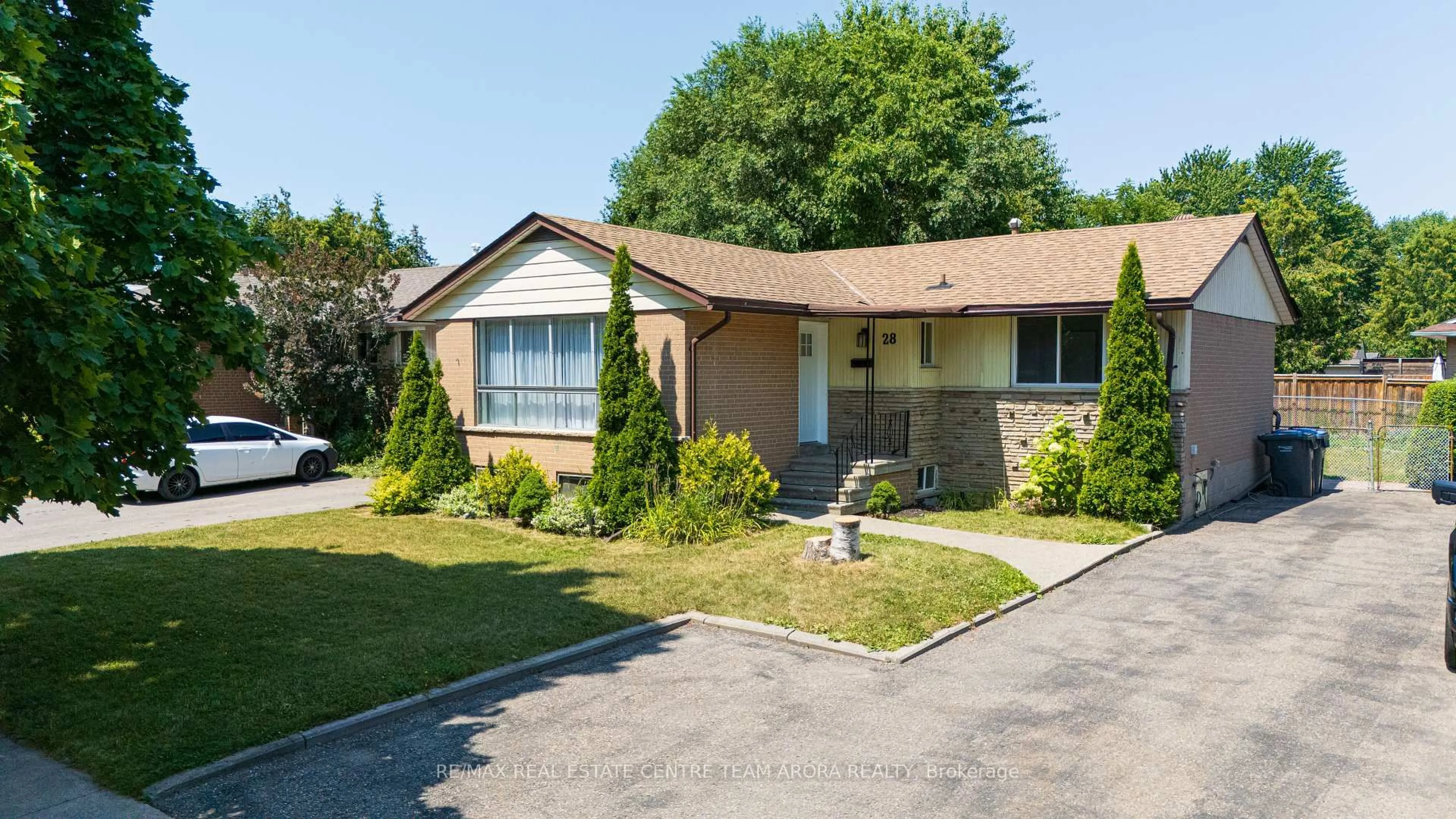 Home with brick exterior material, street for 28 Burgby Ave, Brampton Ontario L6X 2G9