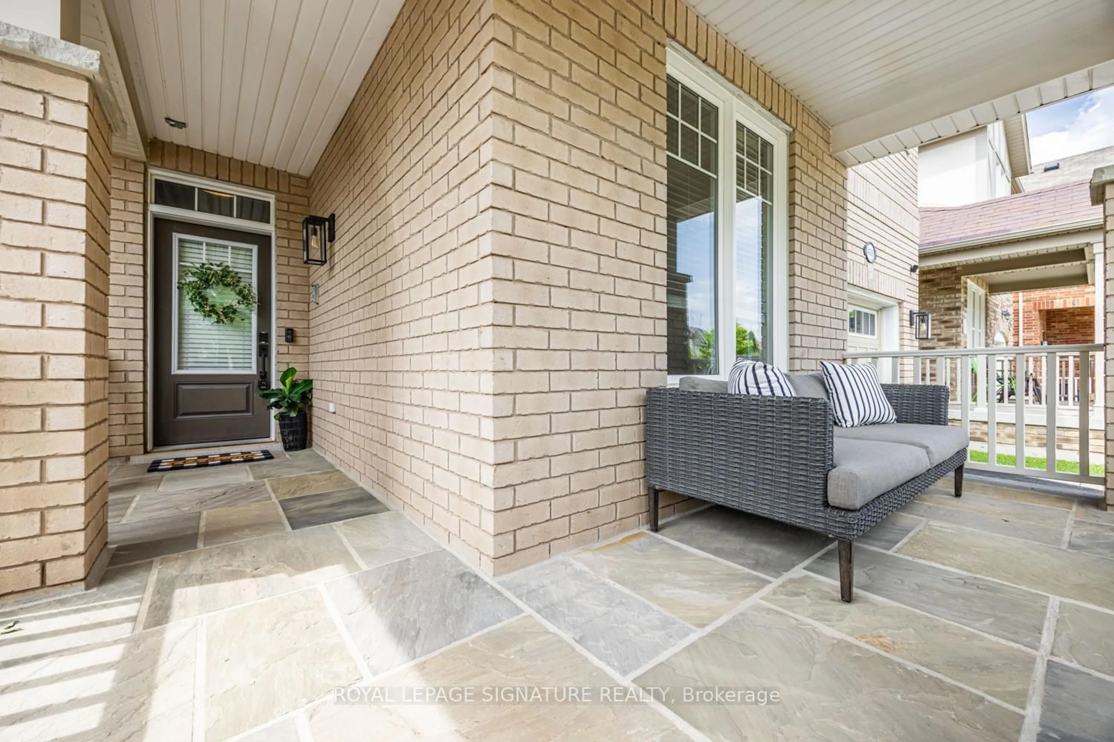 Patio, street for 439 Zuest Cres, Milton Ontario L9T 8E7