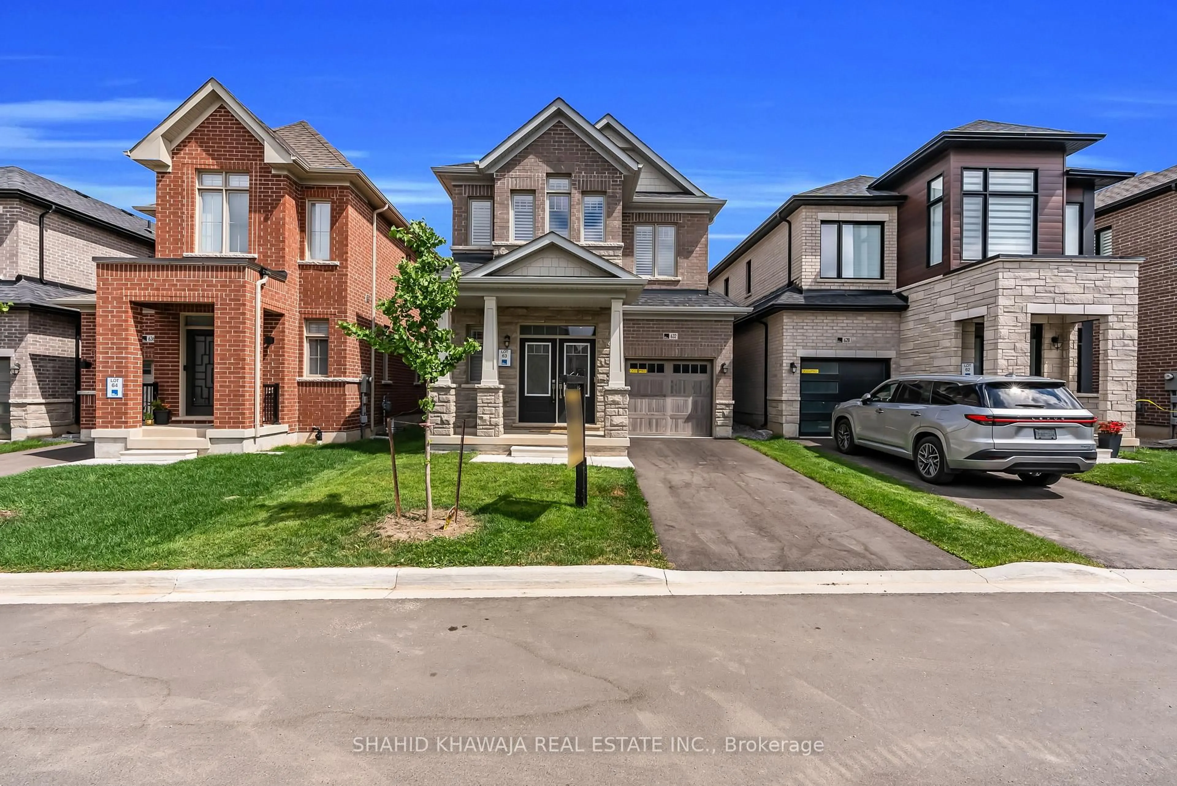 Home with brick exterior material, street for 632 Bearberry Pl, Milton Ontario L9E 1V2