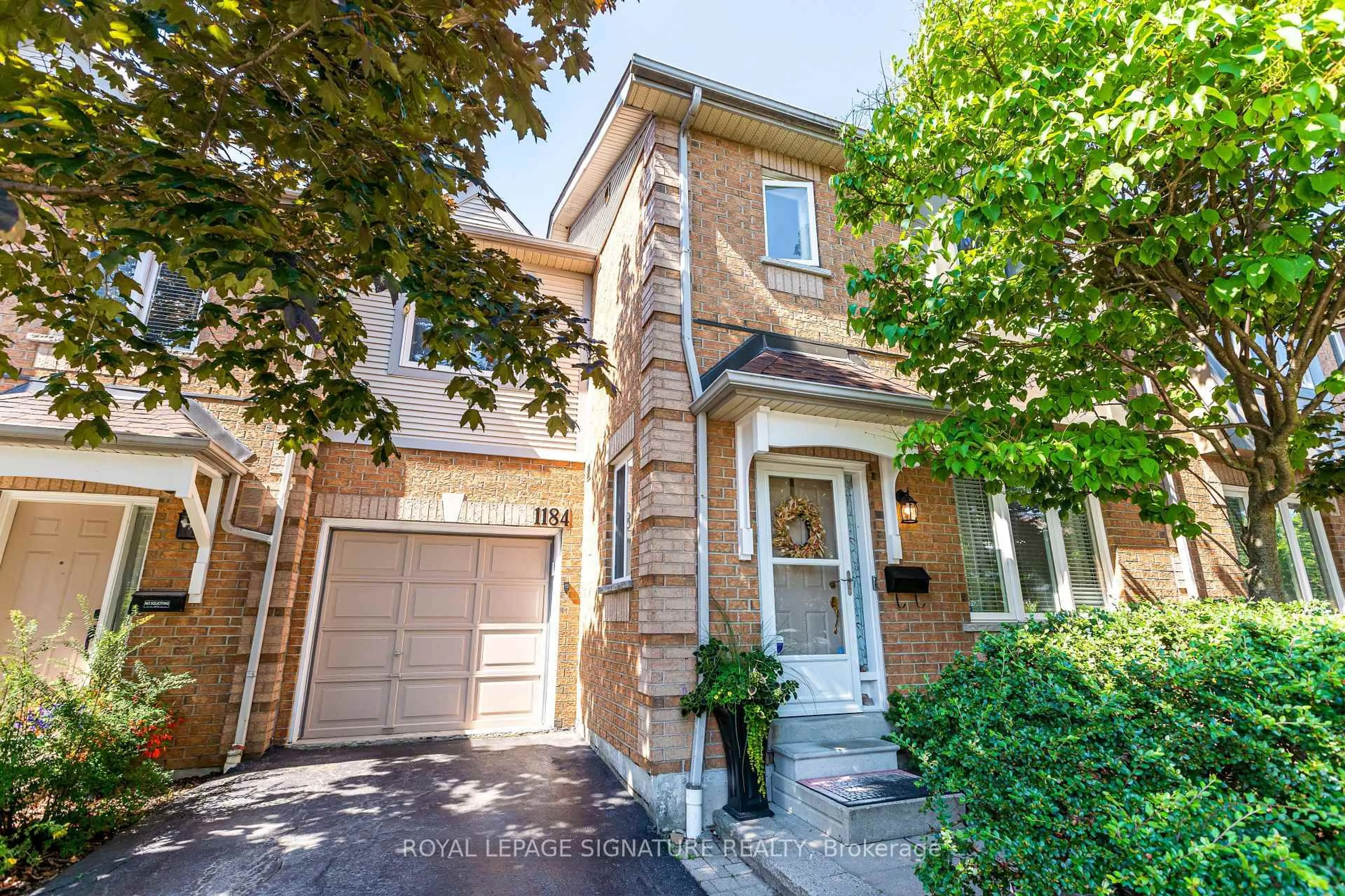 Home with brick exterior material, street for 1184 Parkwest Pl, Mississauga Ontario L5E 3K2