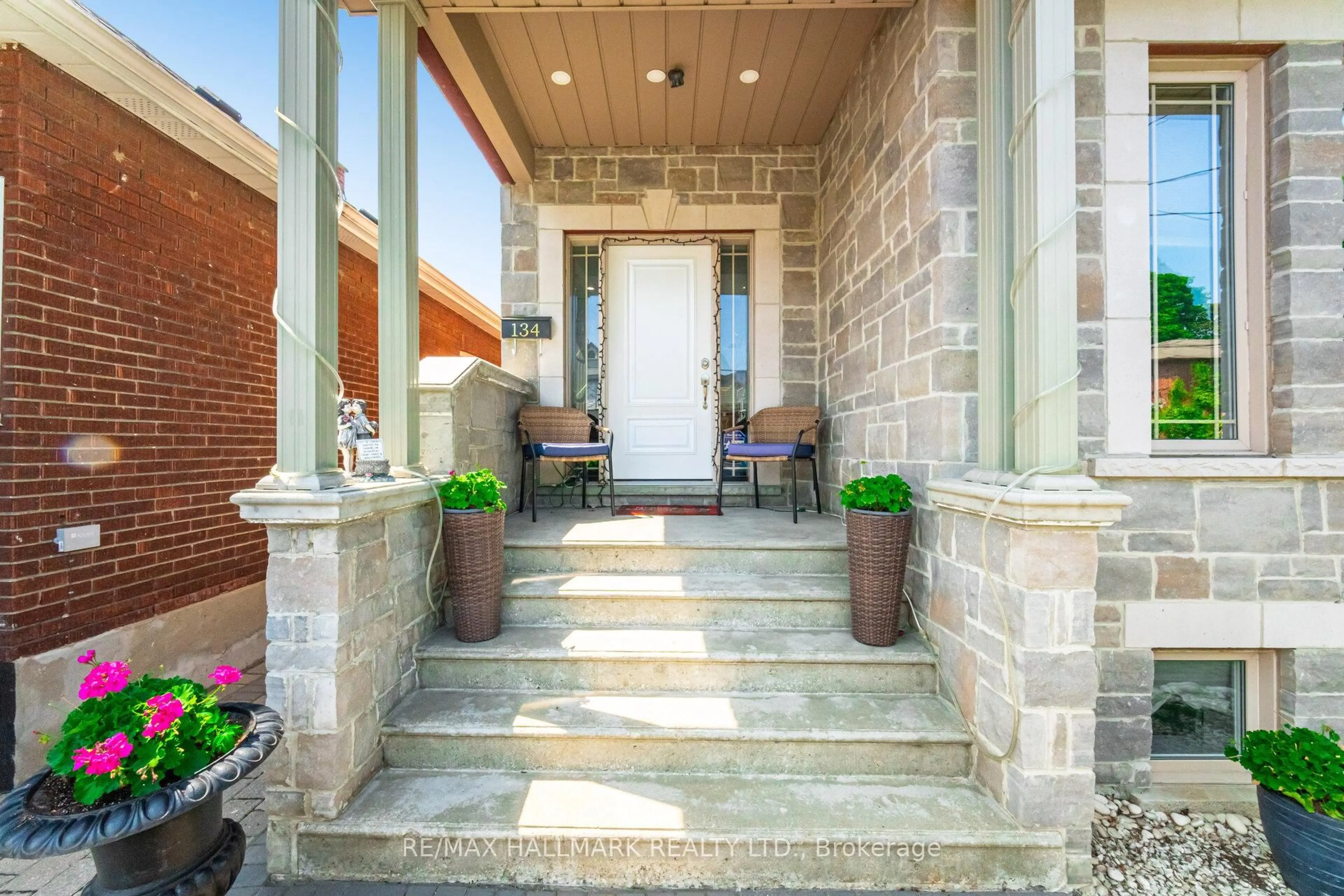 Indoor entryway for 134 Brownville Ave, Toronto Ontario M6N 4L4