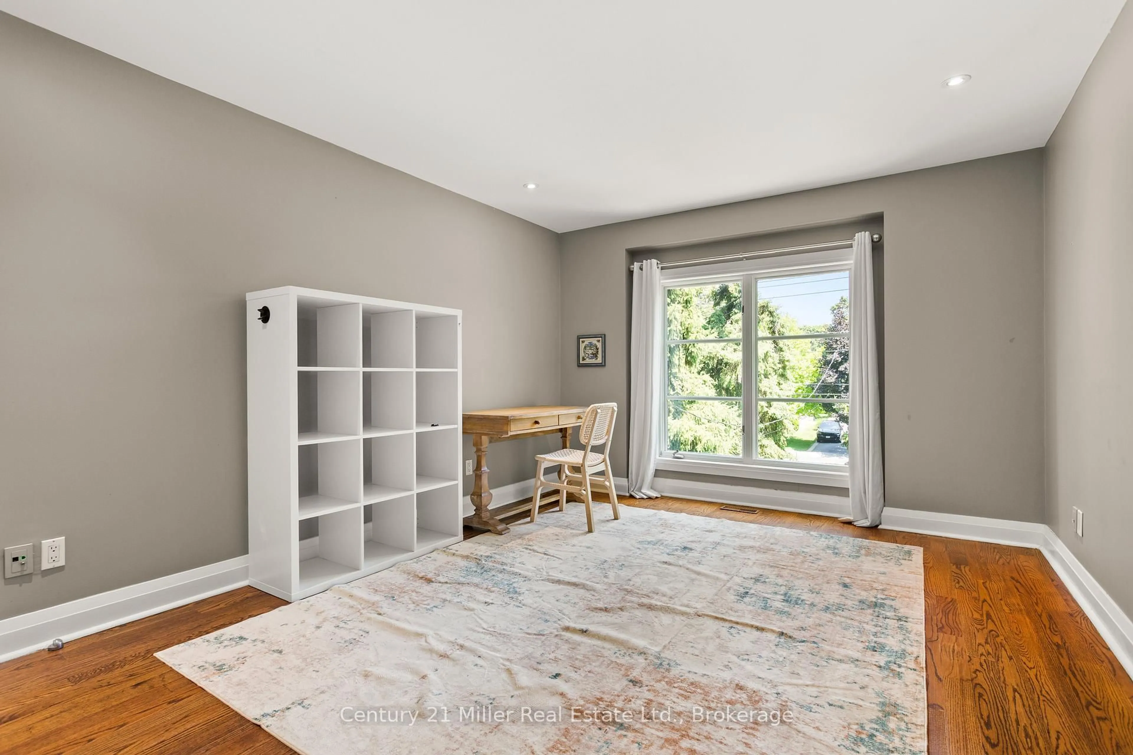 Unknown for 412 Maple Grove Dr, Oakville Ontario L6J 4V7
